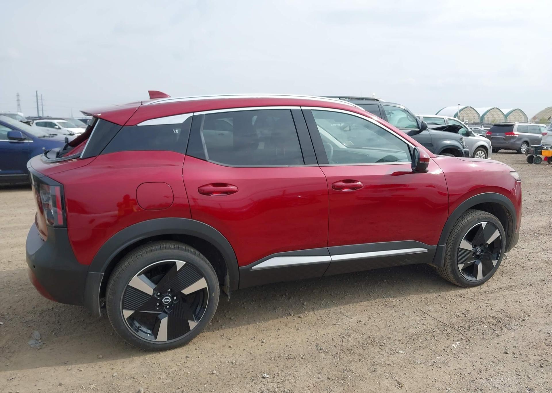 2025 NISSAN KICKS SR