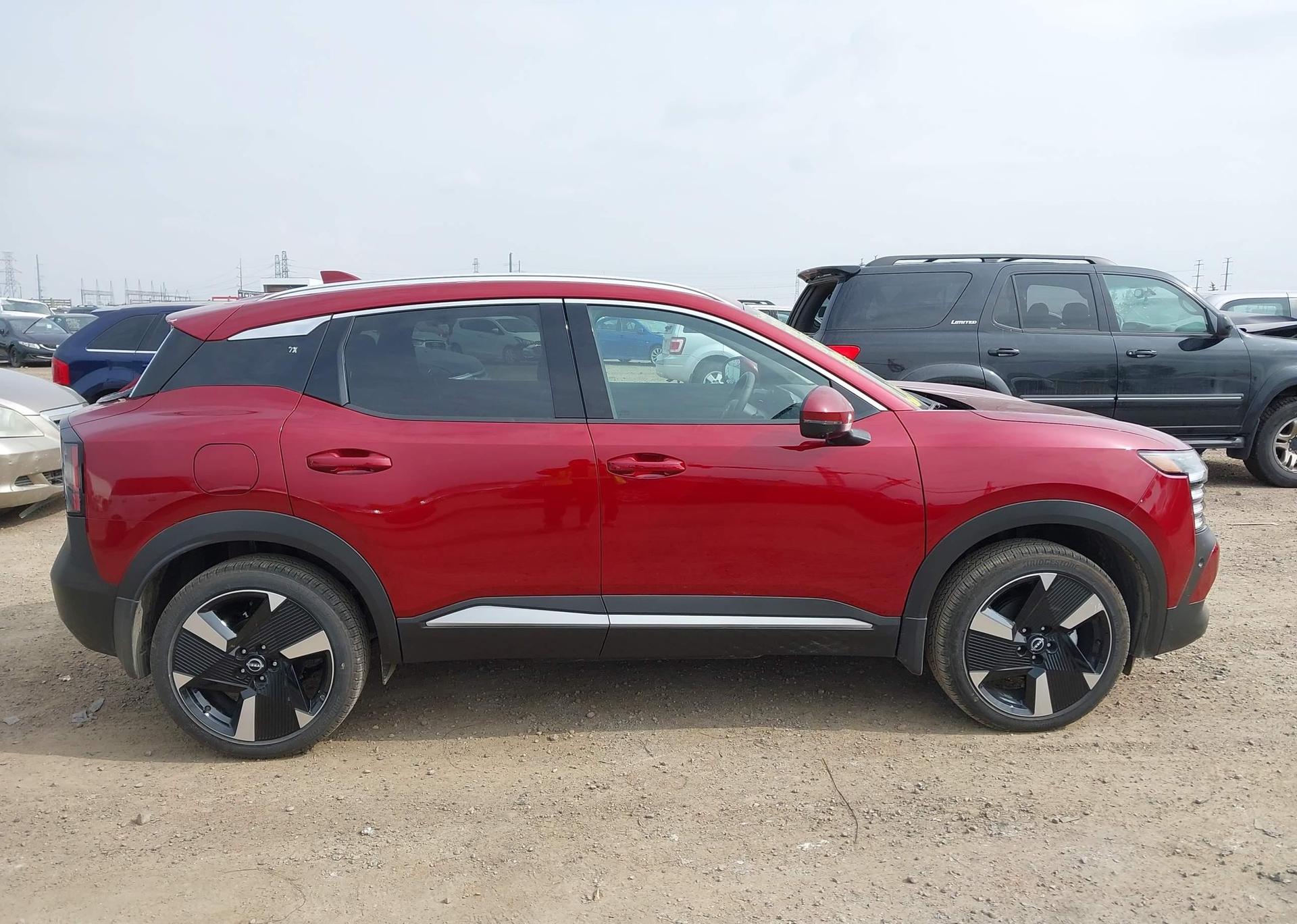 2025 NISSAN KICKS SR