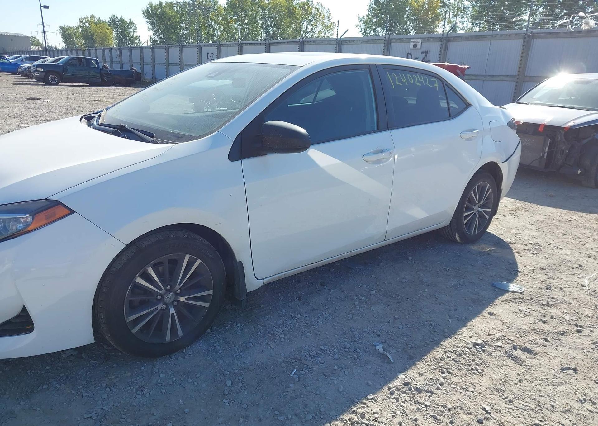 2017 TOYOTA COROLLA