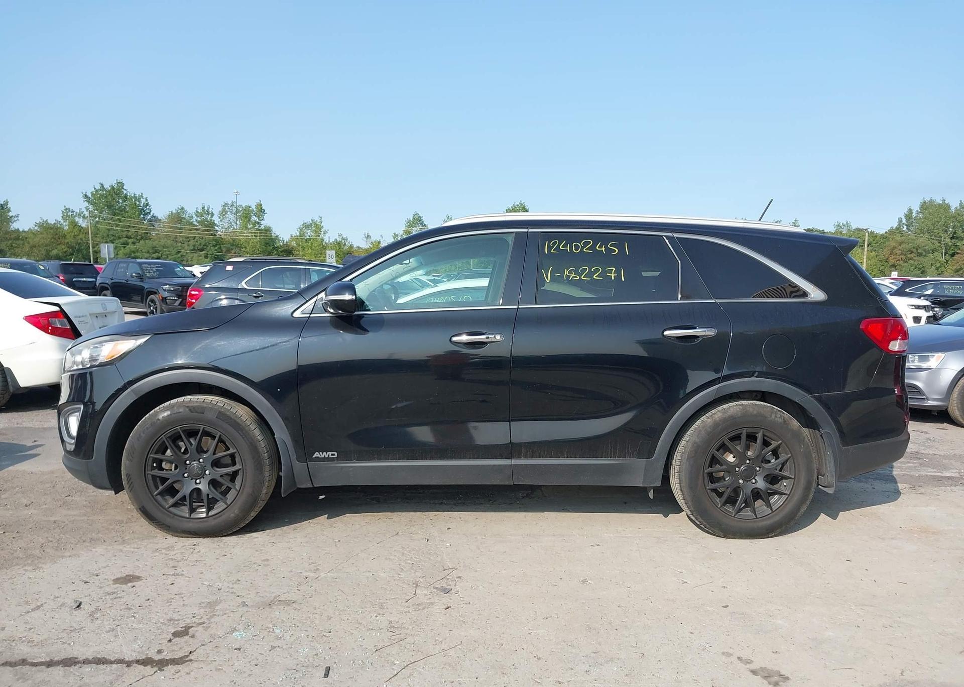 2016 KIA SORENTO LX