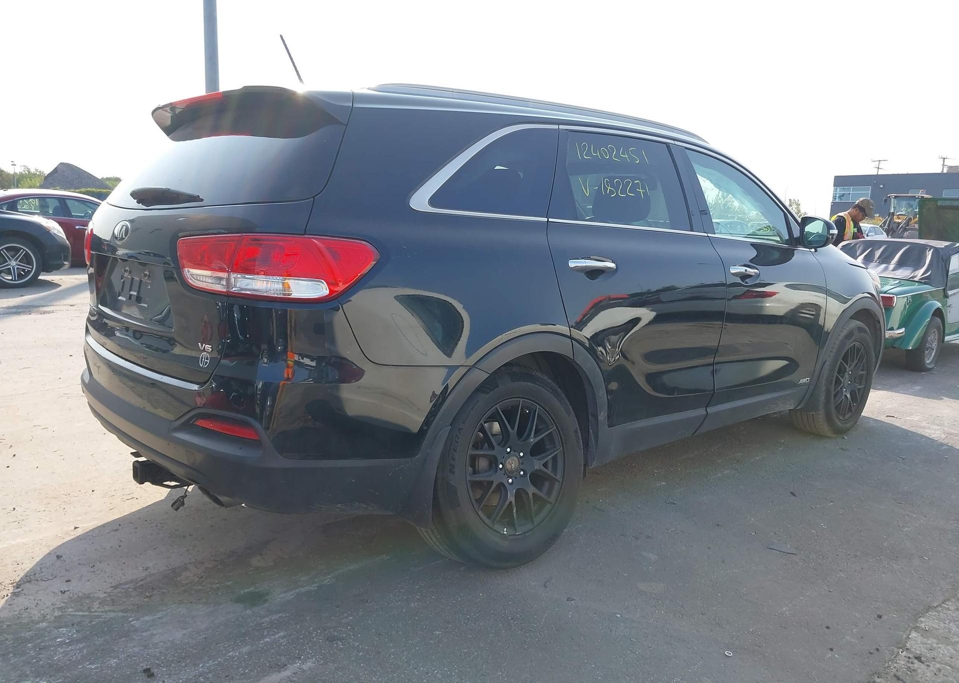 2016 KIA SORENTO LX