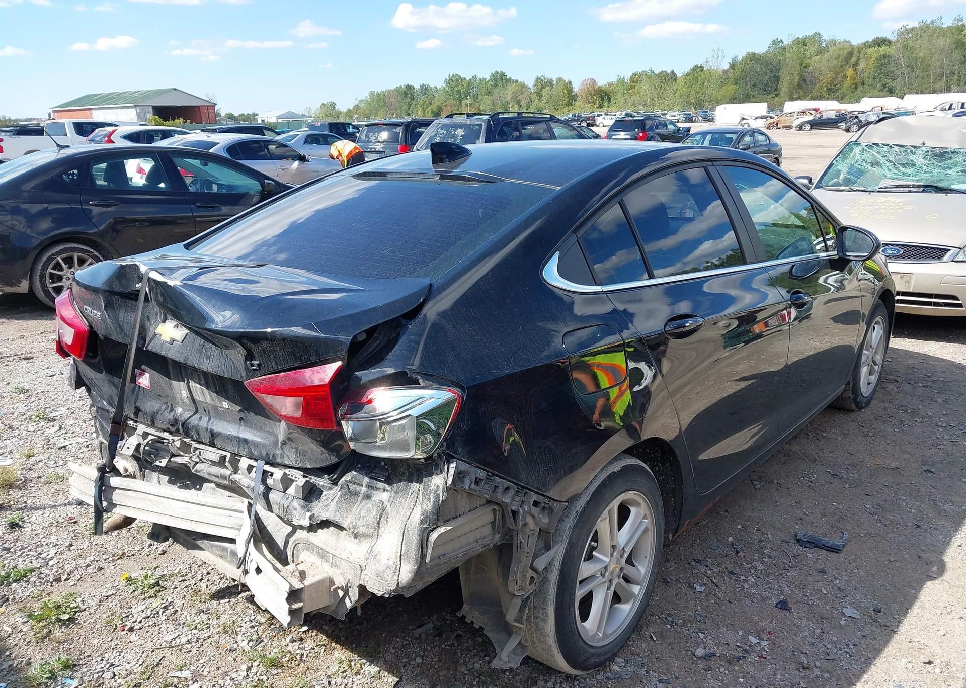 2018 CHEVROLET CRUZE LT