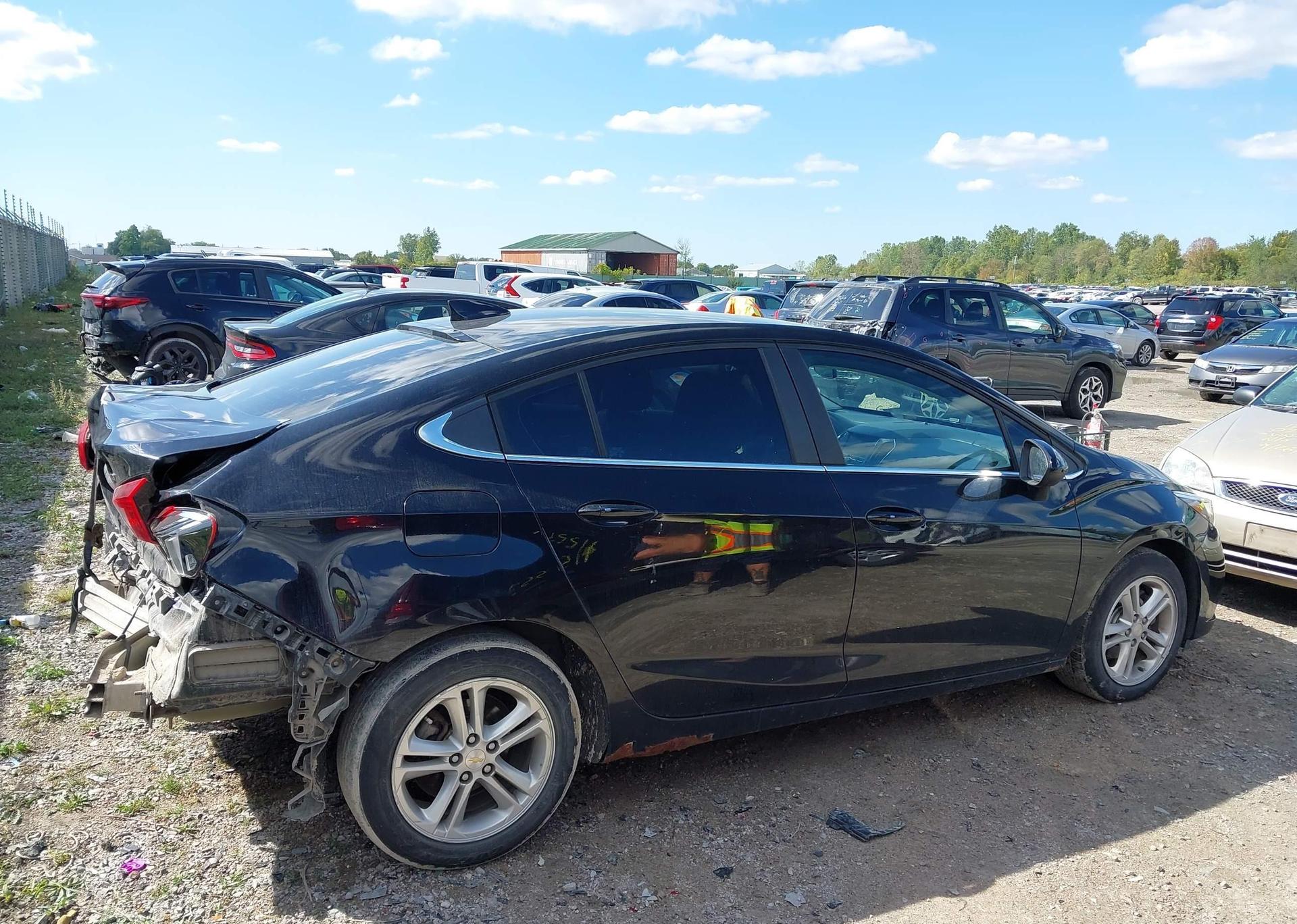 2018 CHEVROLET CRUZE LT