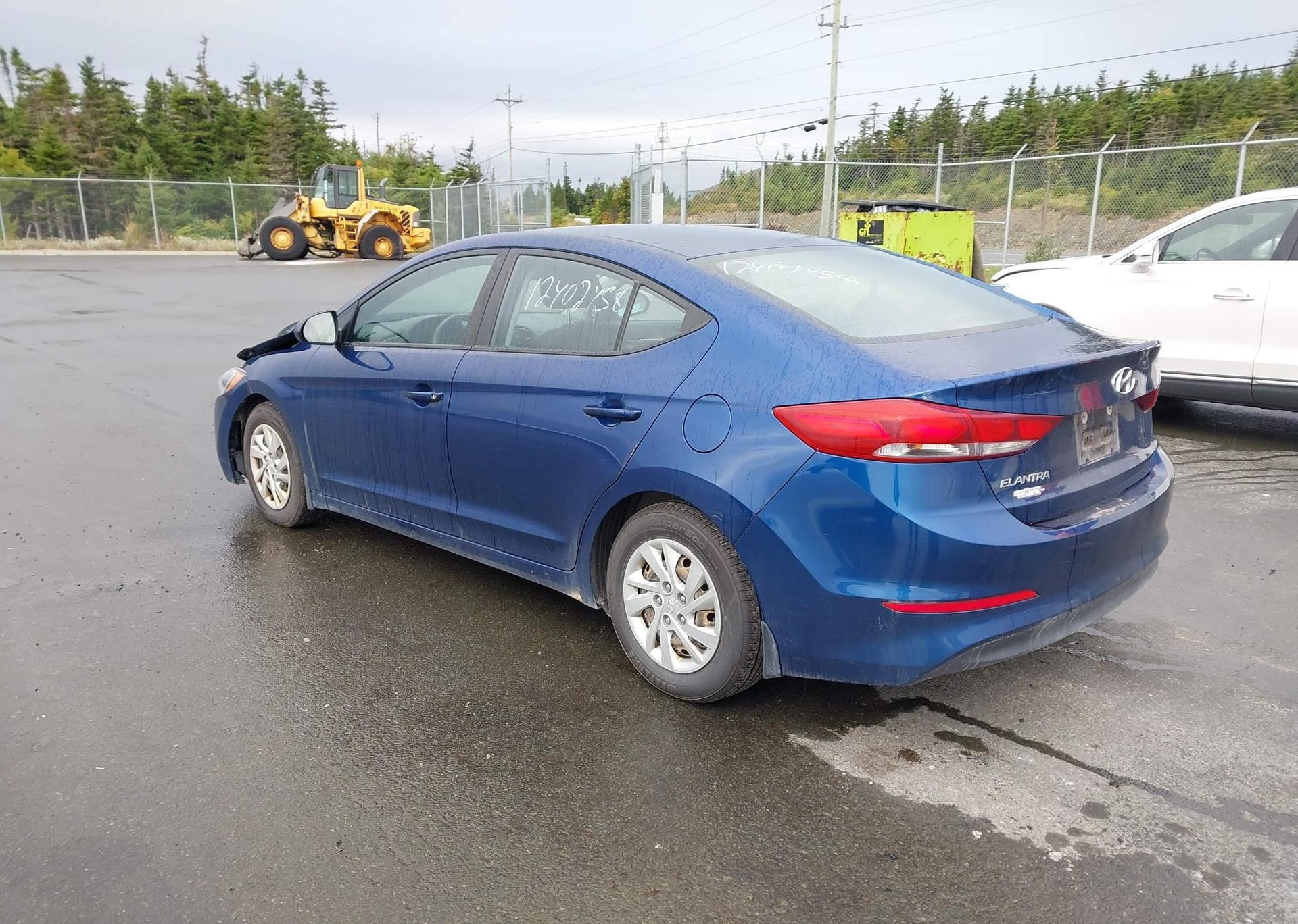 2018 HYUNDAI elantra se