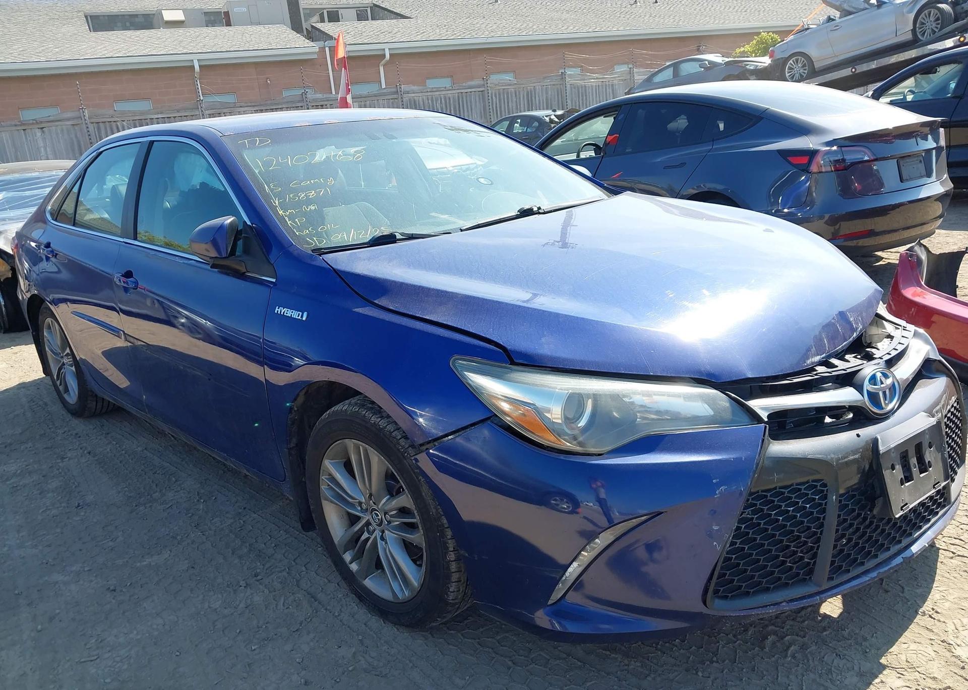 2015 TOYOTA CAMRY HYBRID SE