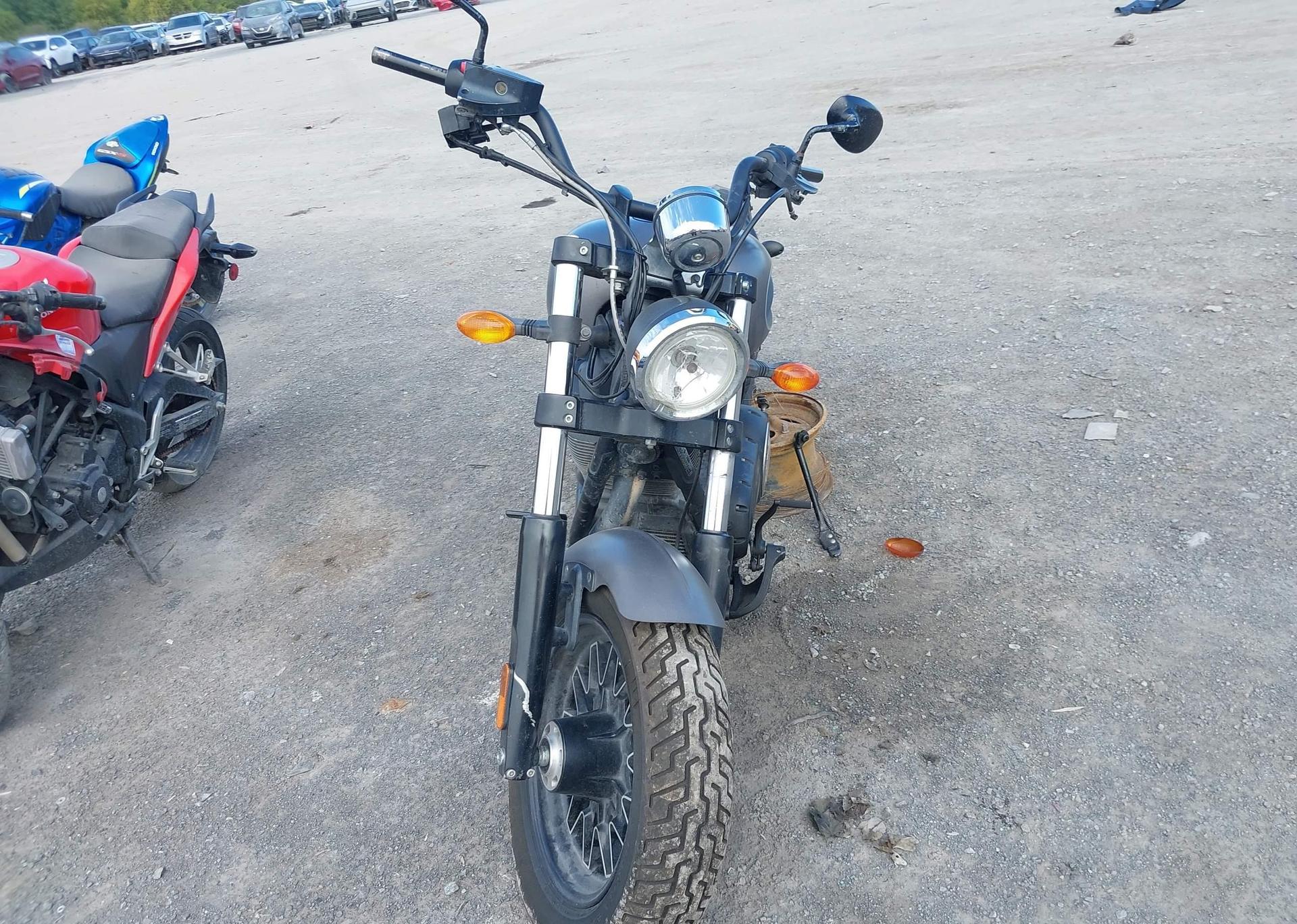 2016 VICTORY MOTORCYCLES GUNNER