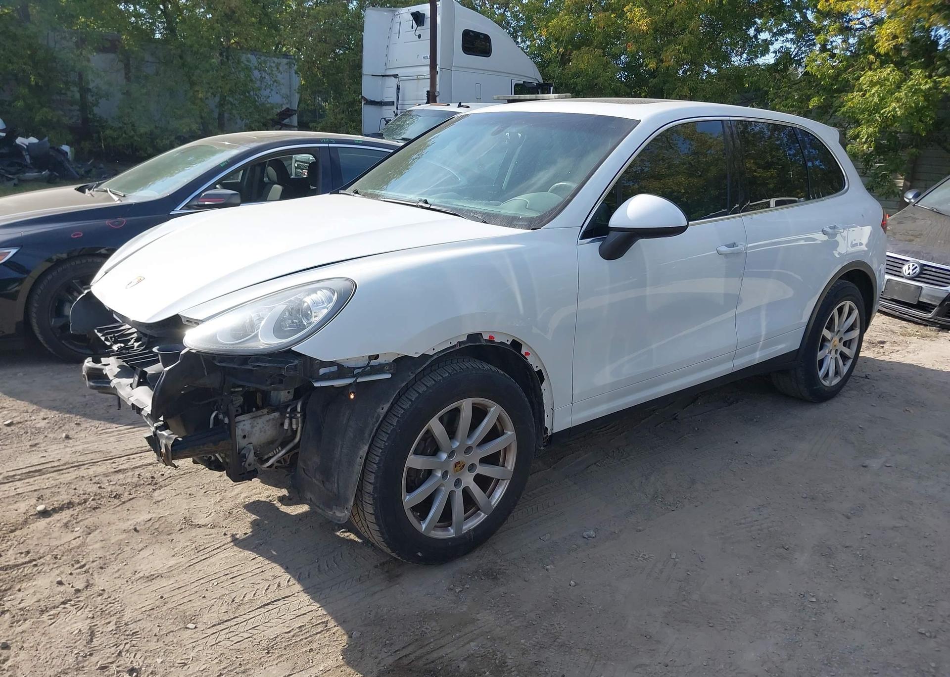 2013 PORSCHE CAYENNE