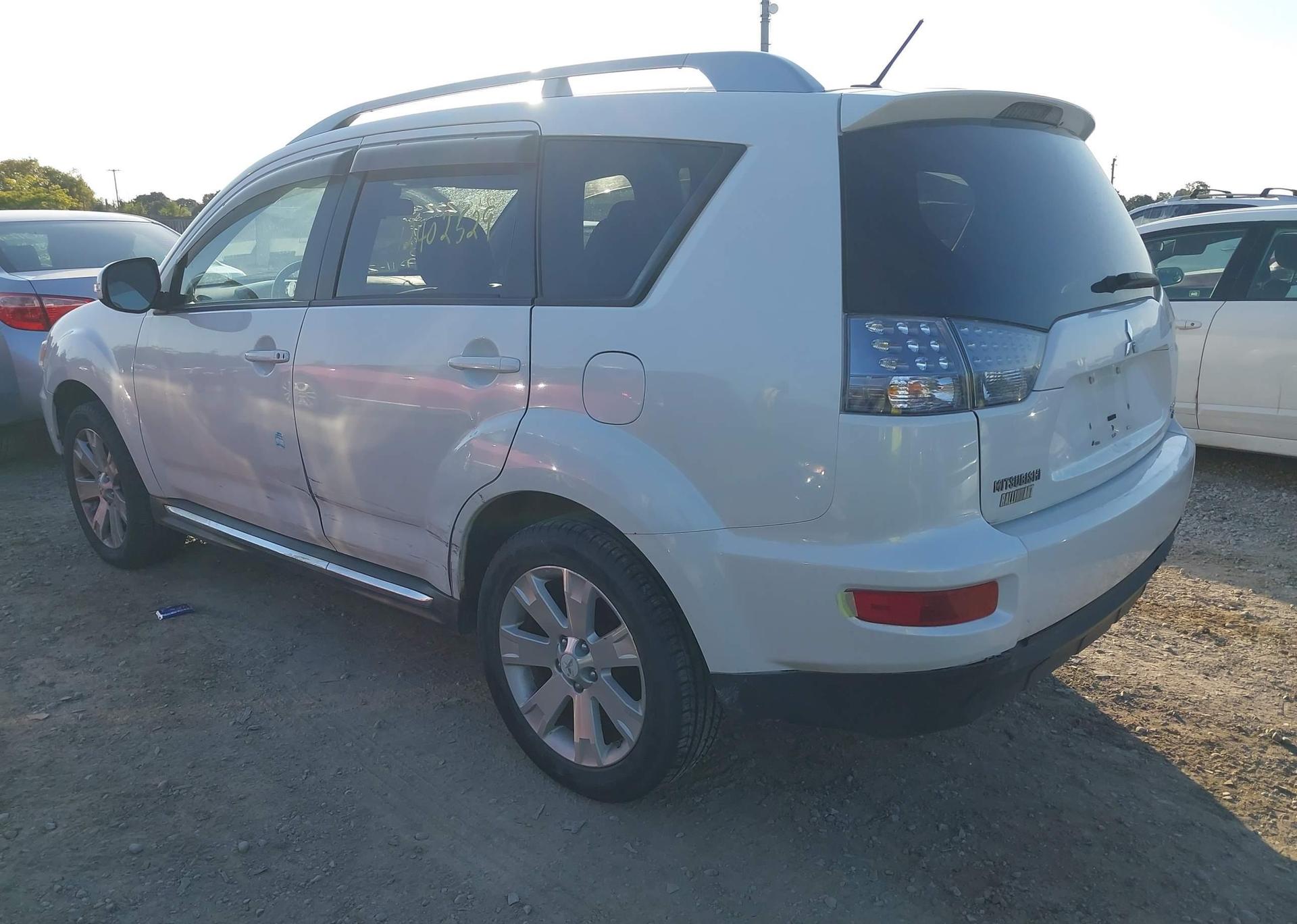 2010 MITSUBISHI outlander