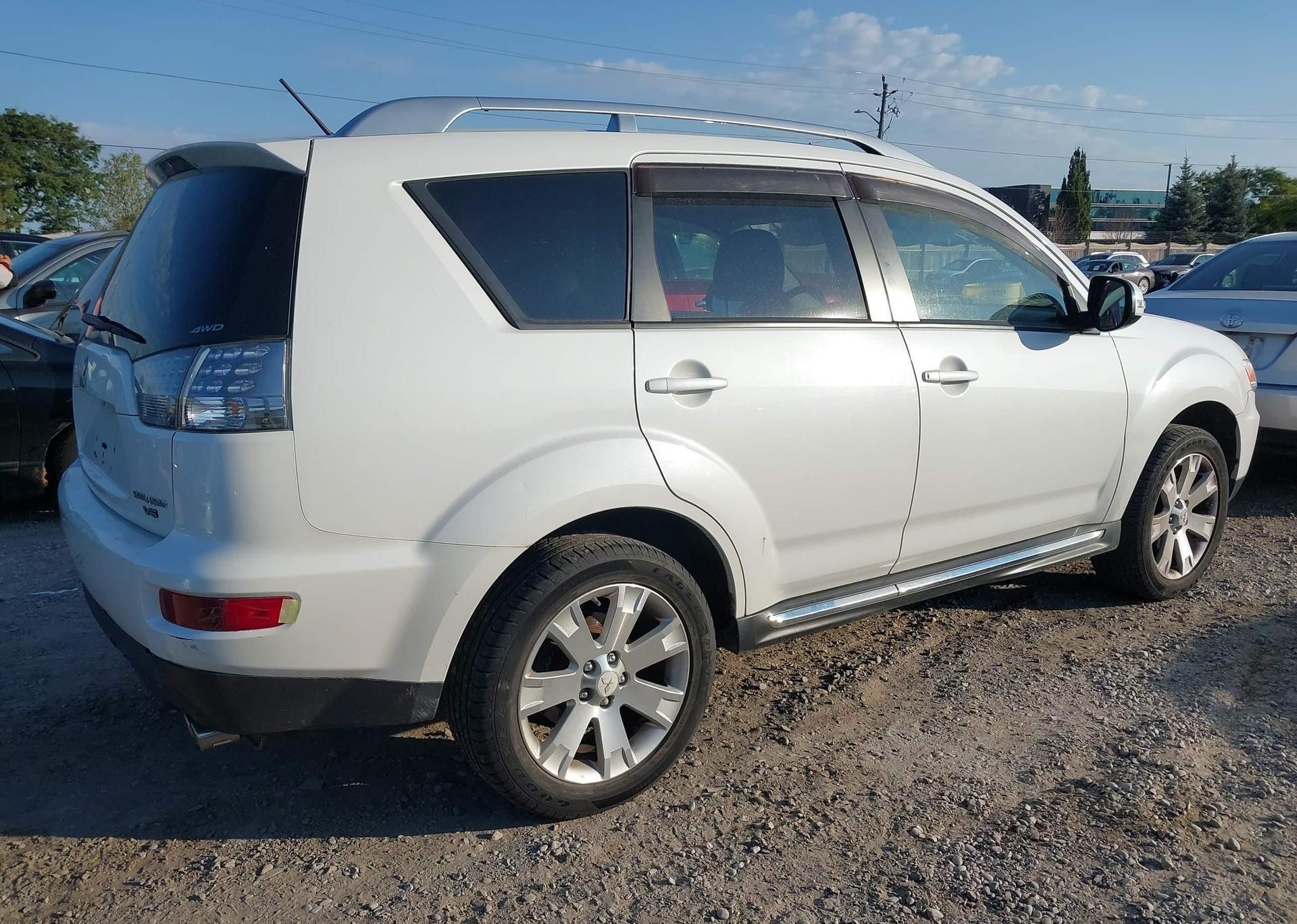 2010 MITSUBISHI outlander
