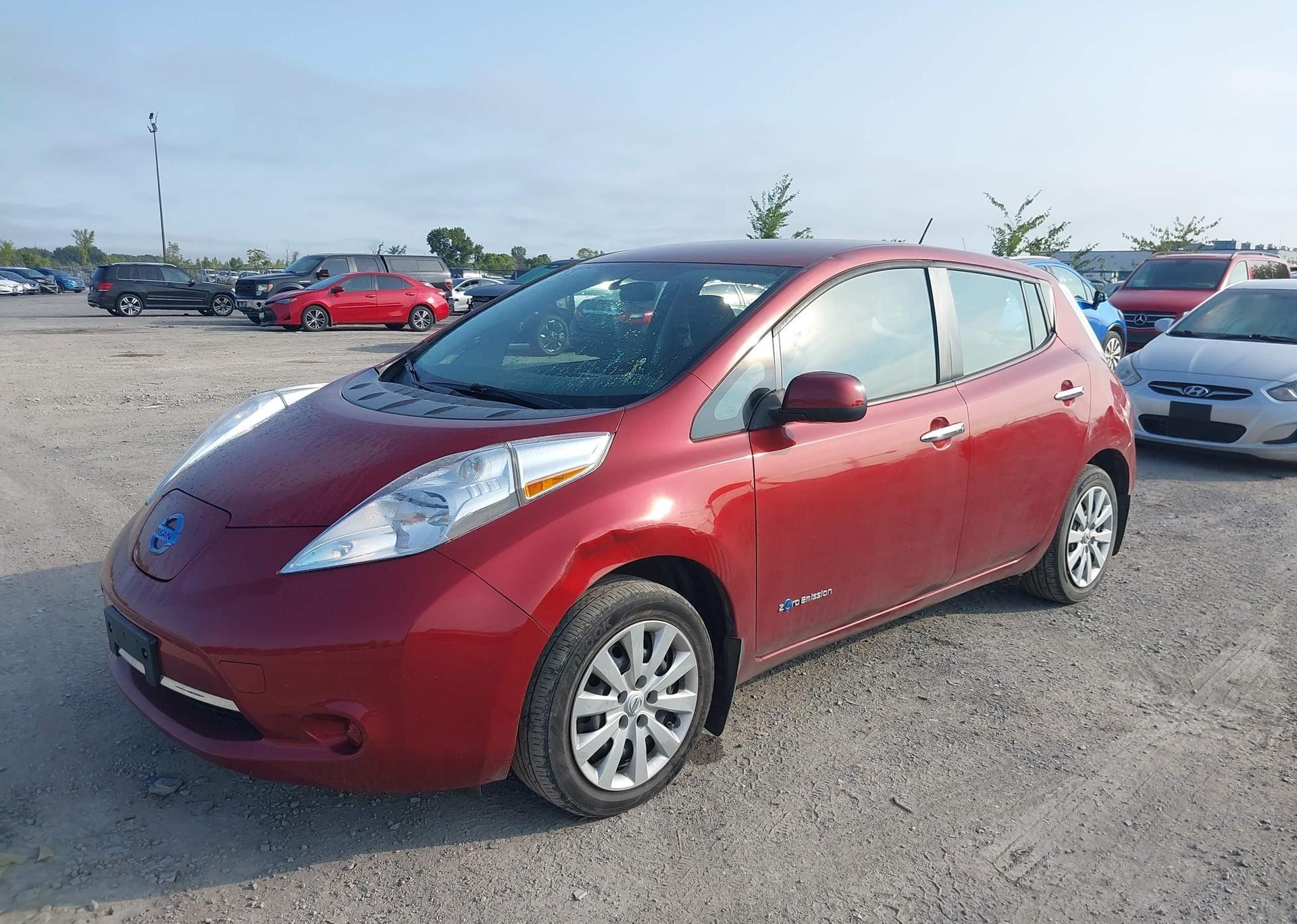 2015 NISSAN LEAF S