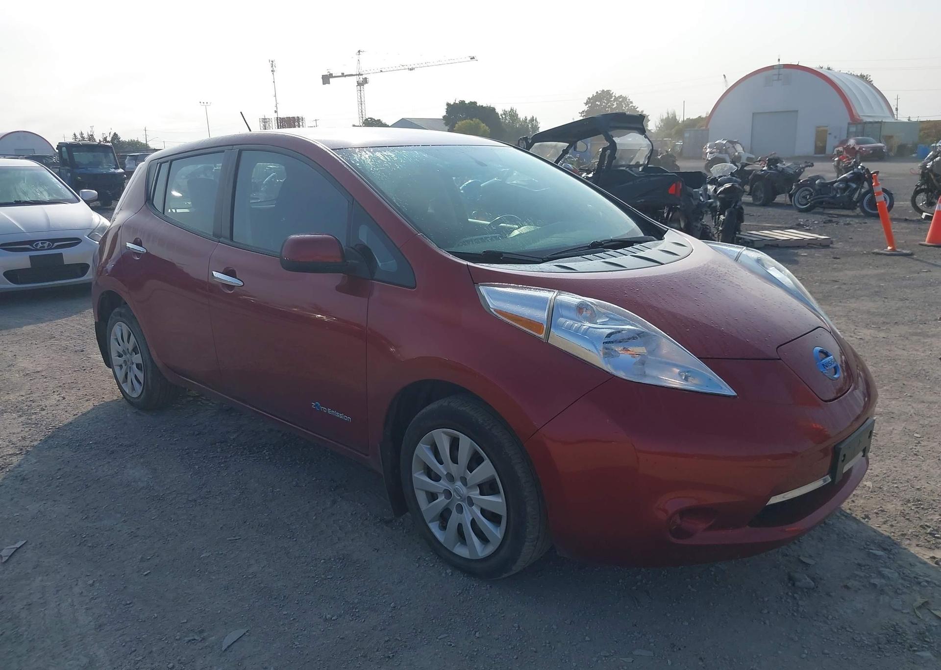 2015 NISSAN LEAF S