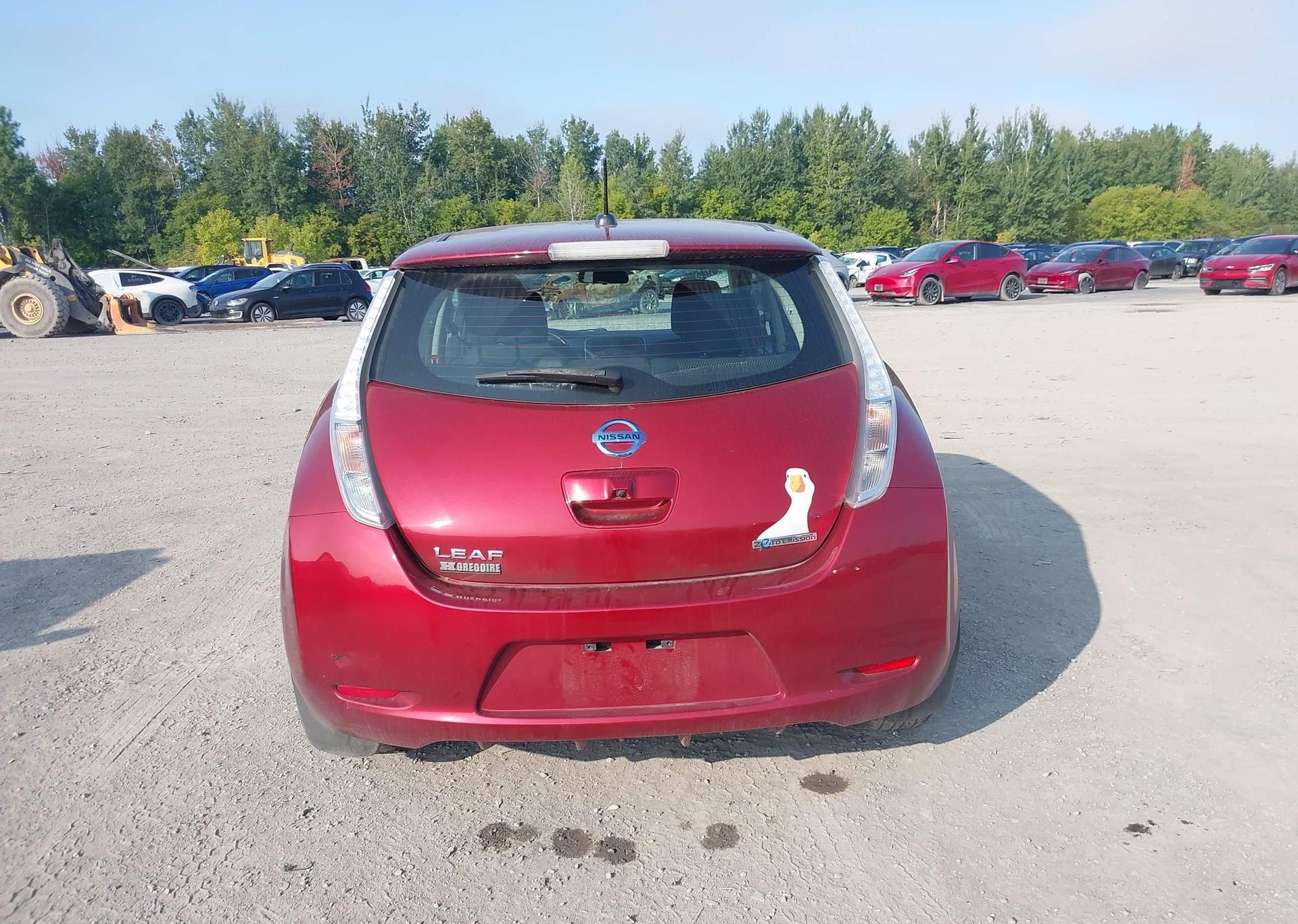 2015 NISSAN LEAF S