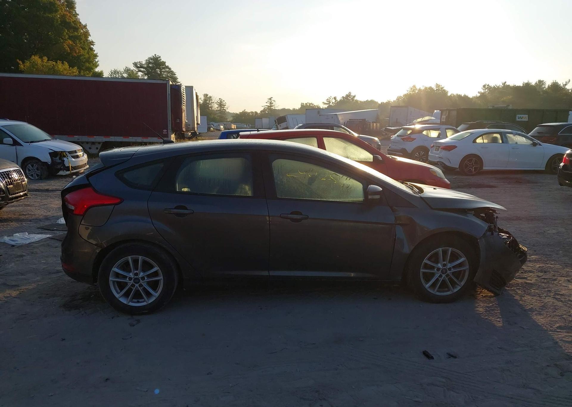 2017 FORD FOCUS SE