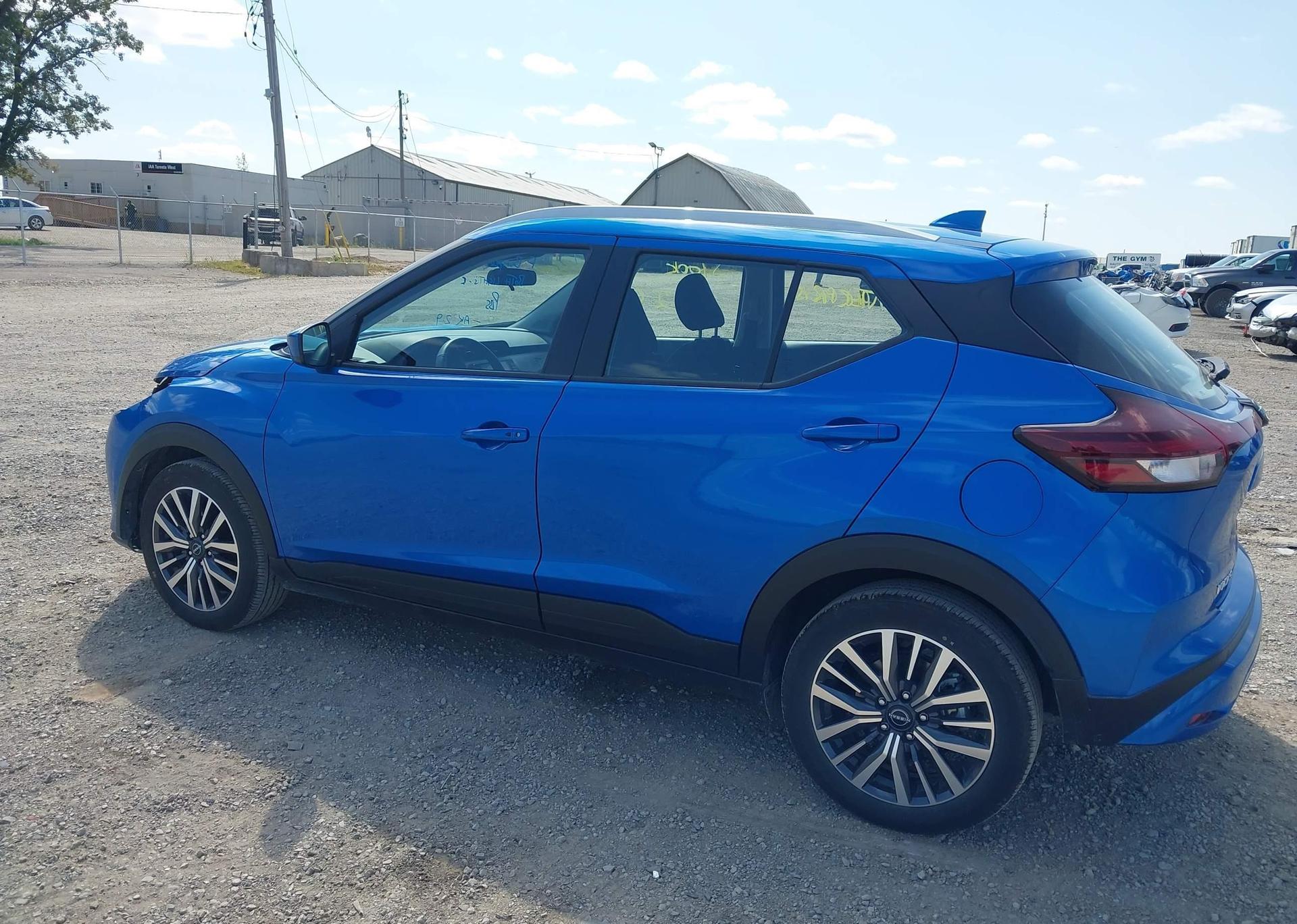 2025 NISSAN KICKS PLAY SV