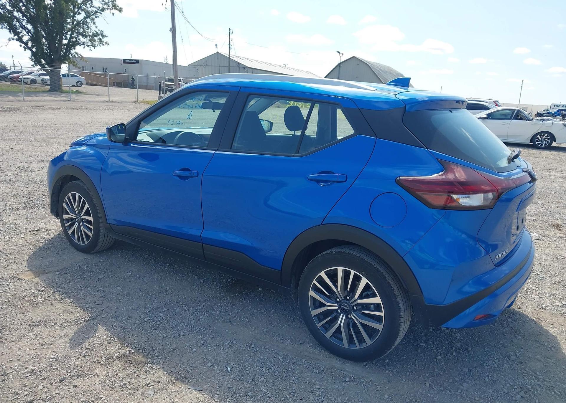 2025 NISSAN KICKS PLAY SV