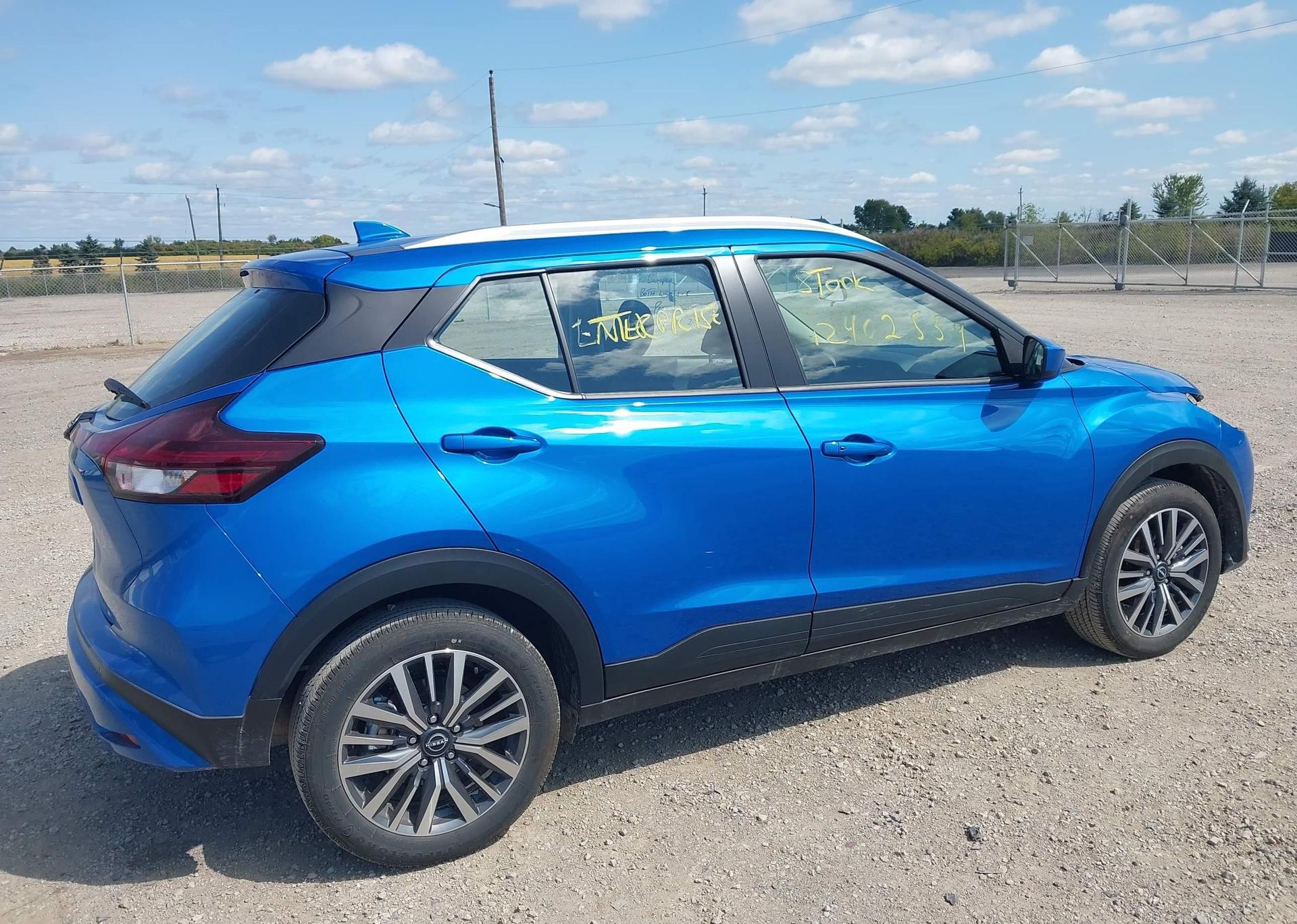 2025 NISSAN KICKS PLAY SV
