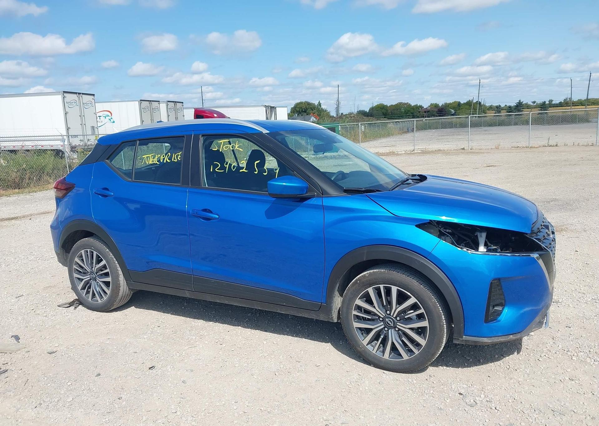 2025 NISSAN KICKS PLAY SV
