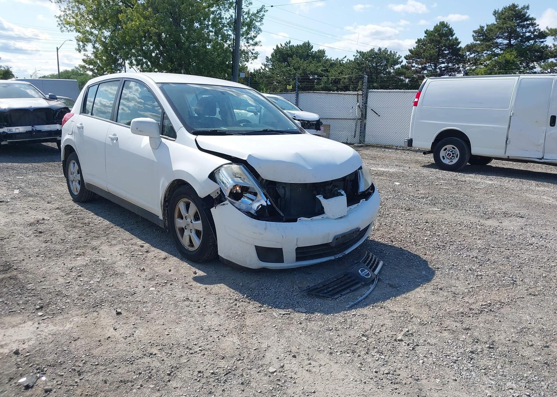 2009 NISSAN VERSA S