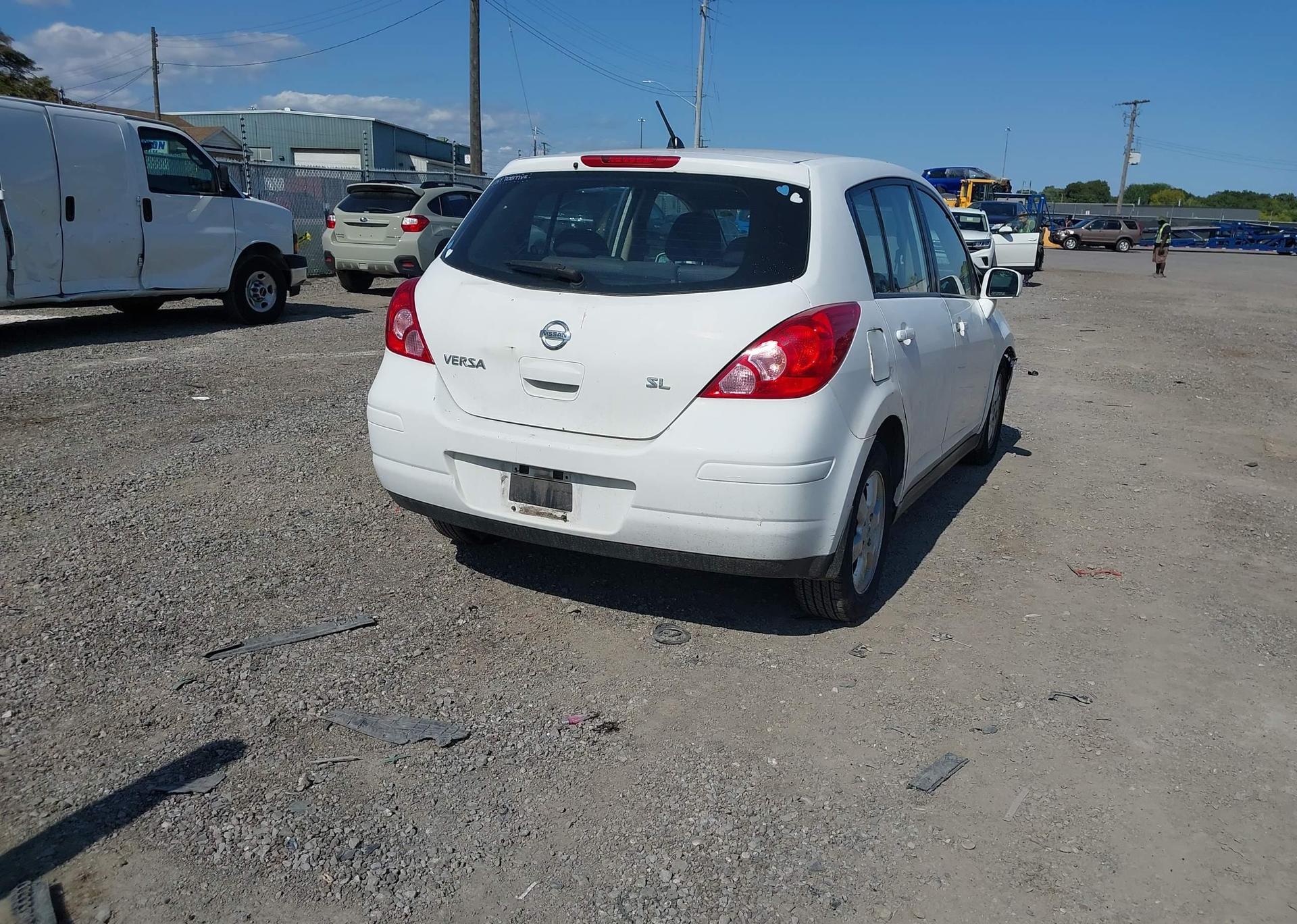 2009 NISSAN VERSA S
