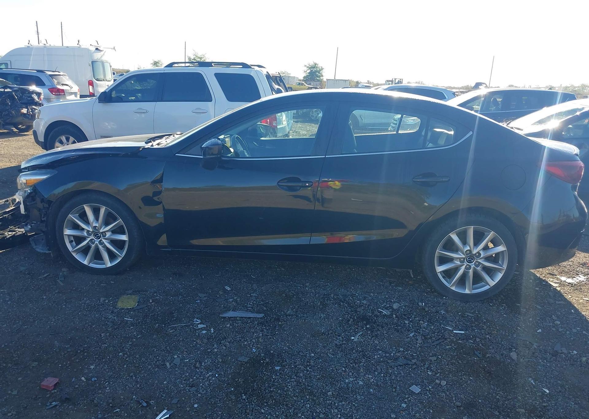 2017 MAZDA MAZDA3 GT