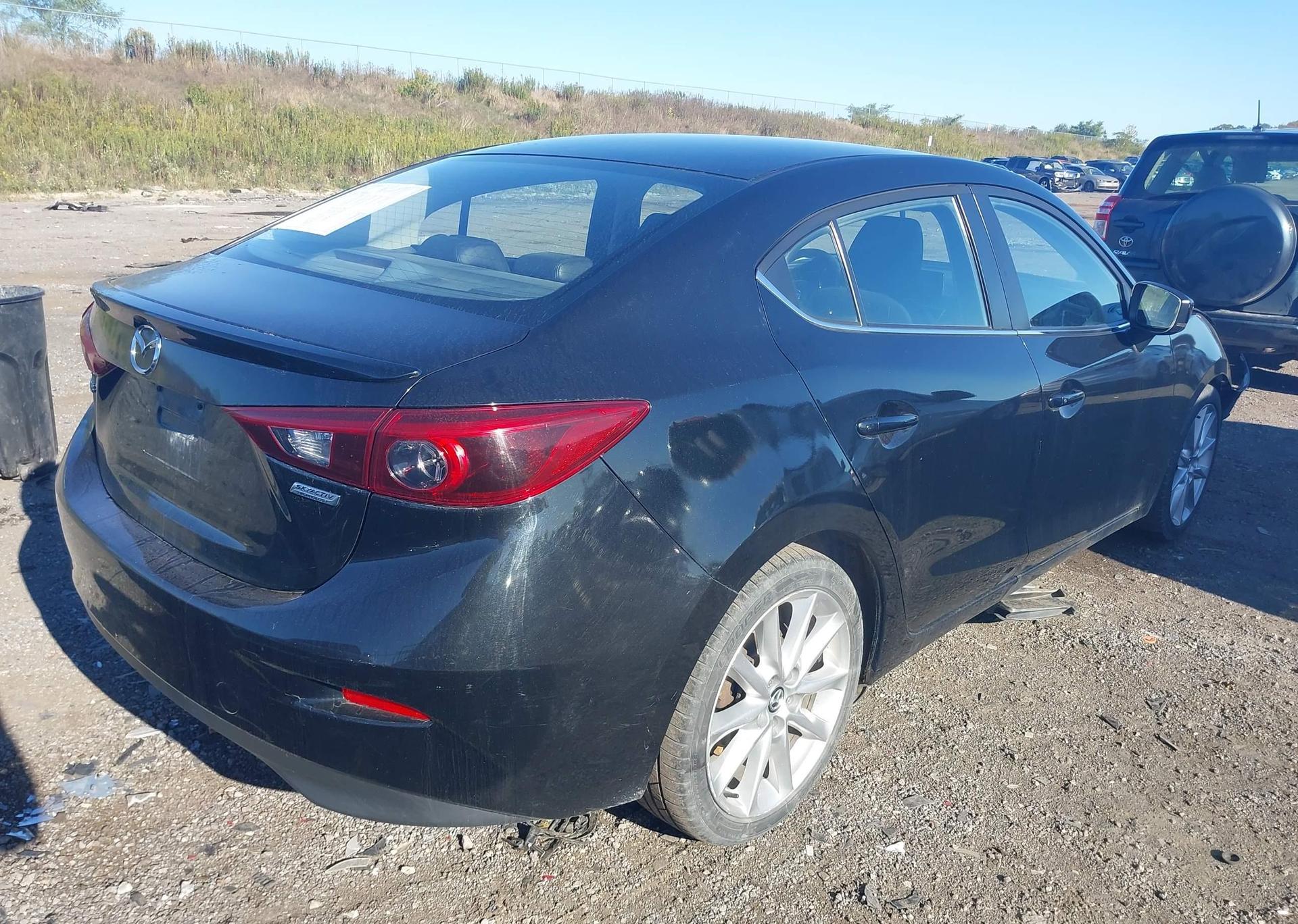 2017 MAZDA MAZDA3 GT