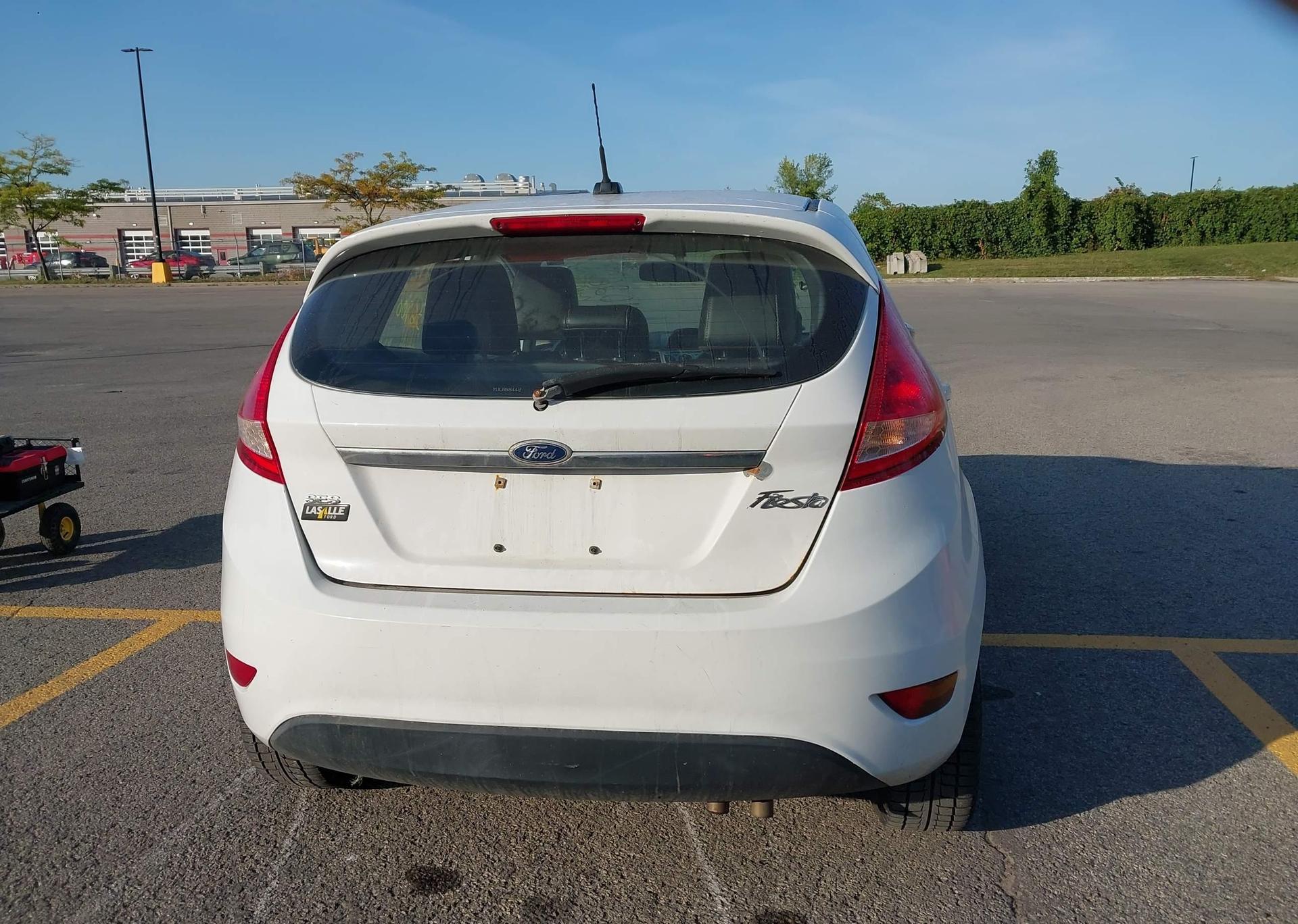 2011 FORD FIESTA SES