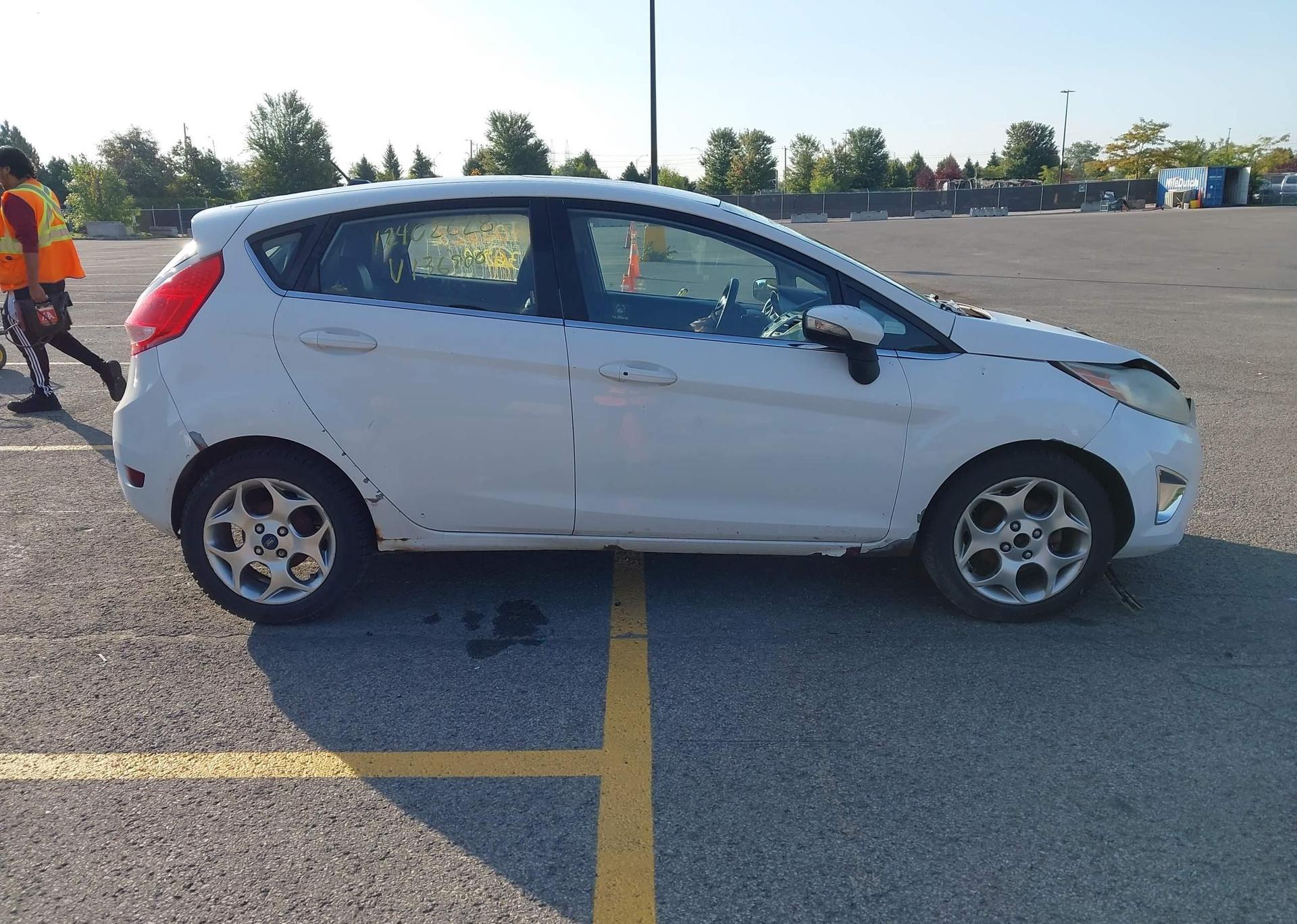 2011 FORD FIESTA SES