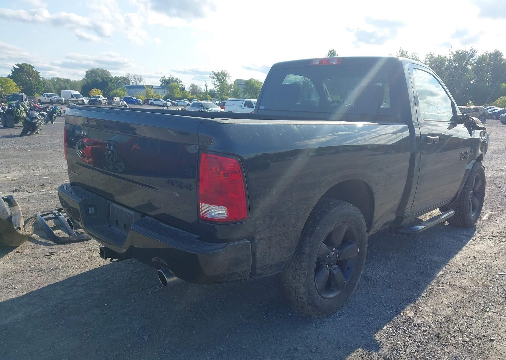 2016 RAM 1500 ST