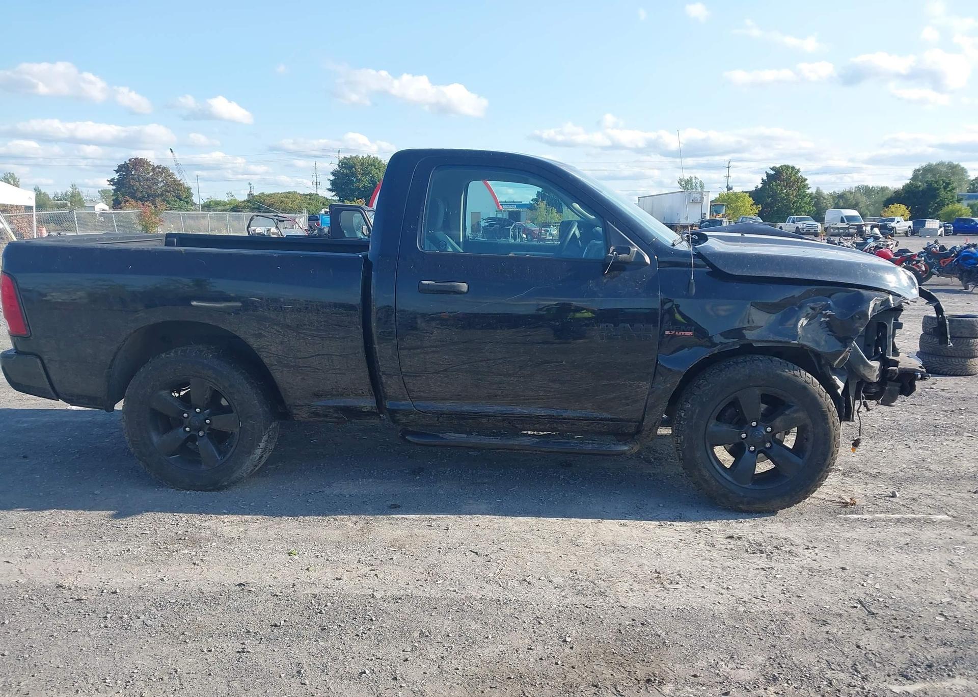 2016 RAM 1500 ST