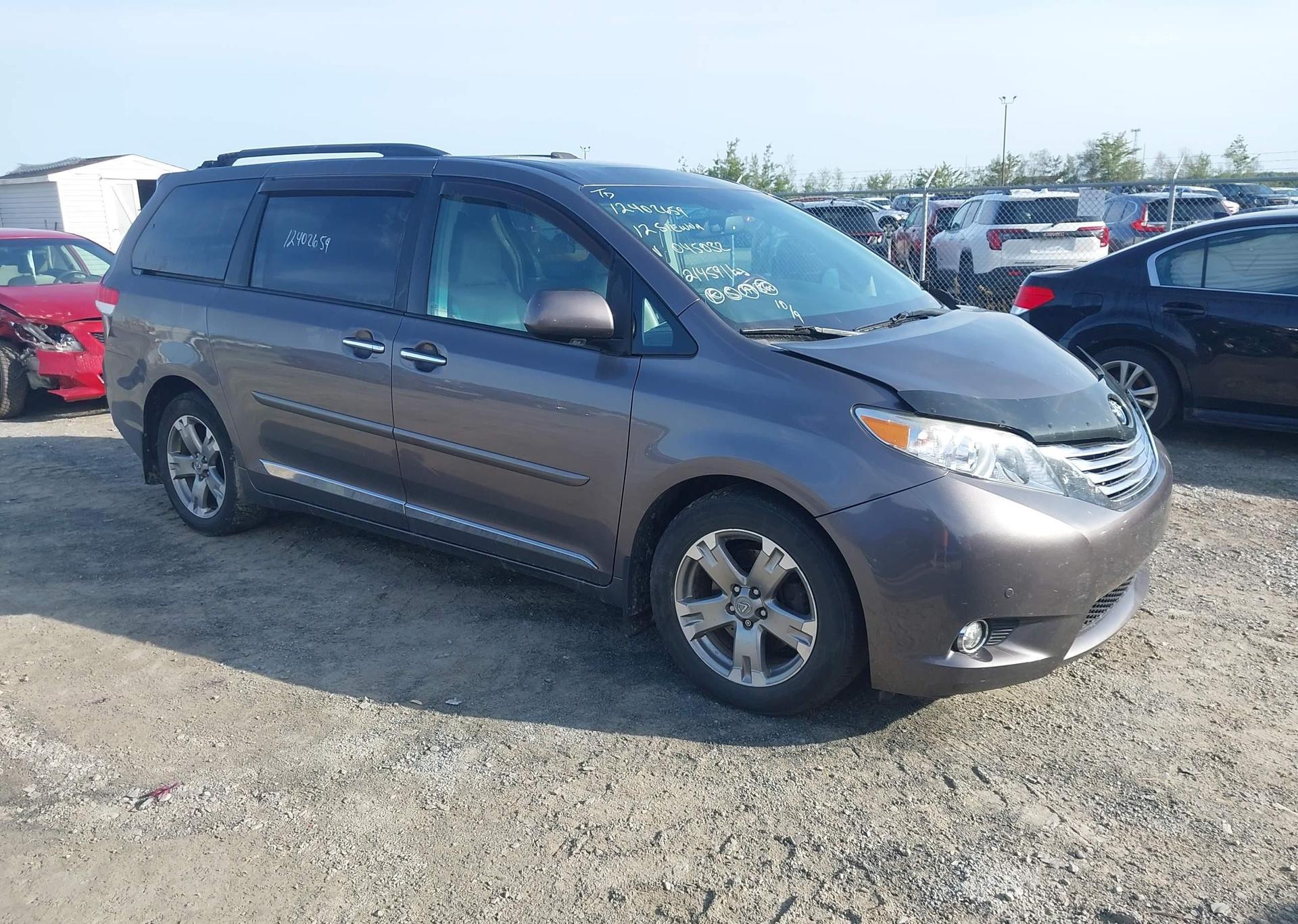 2012 TOYOTA SIENNA XLE 7 PASSENGER