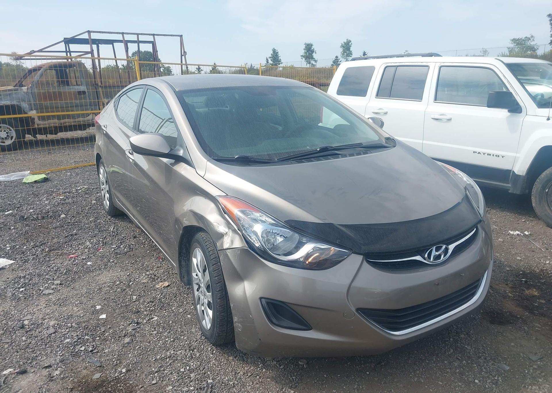 2013 HYUNDAI ELANTRA