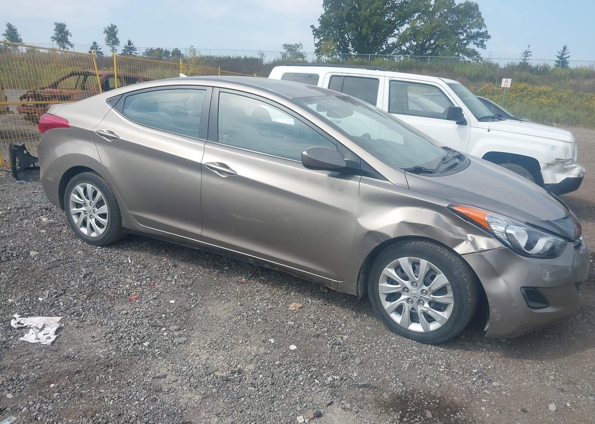 2013 HYUNDAI ELANTRA