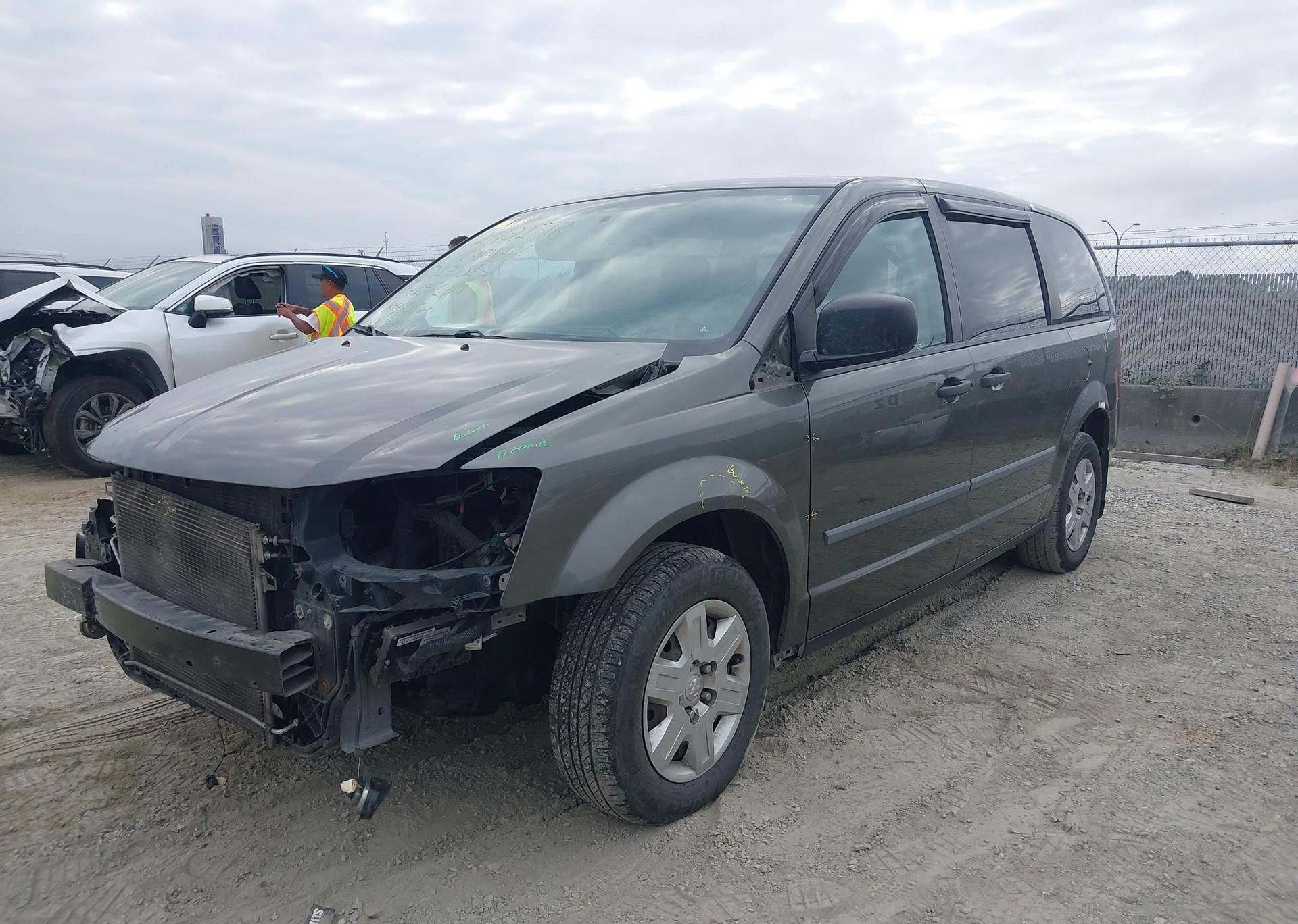2010 DODGE GRAND CARAVAN SE