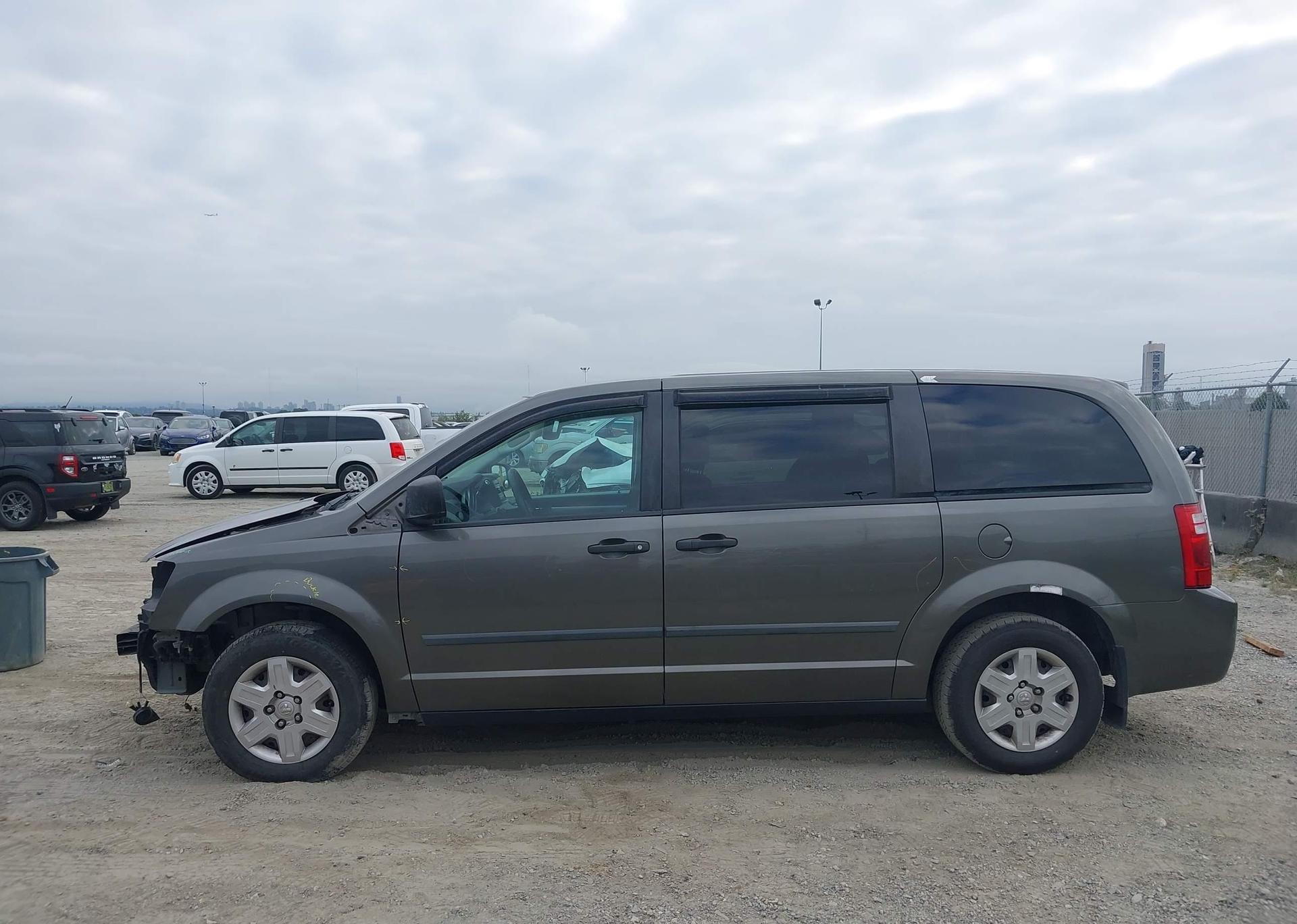 2010 DODGE GRAND CARAVAN SE