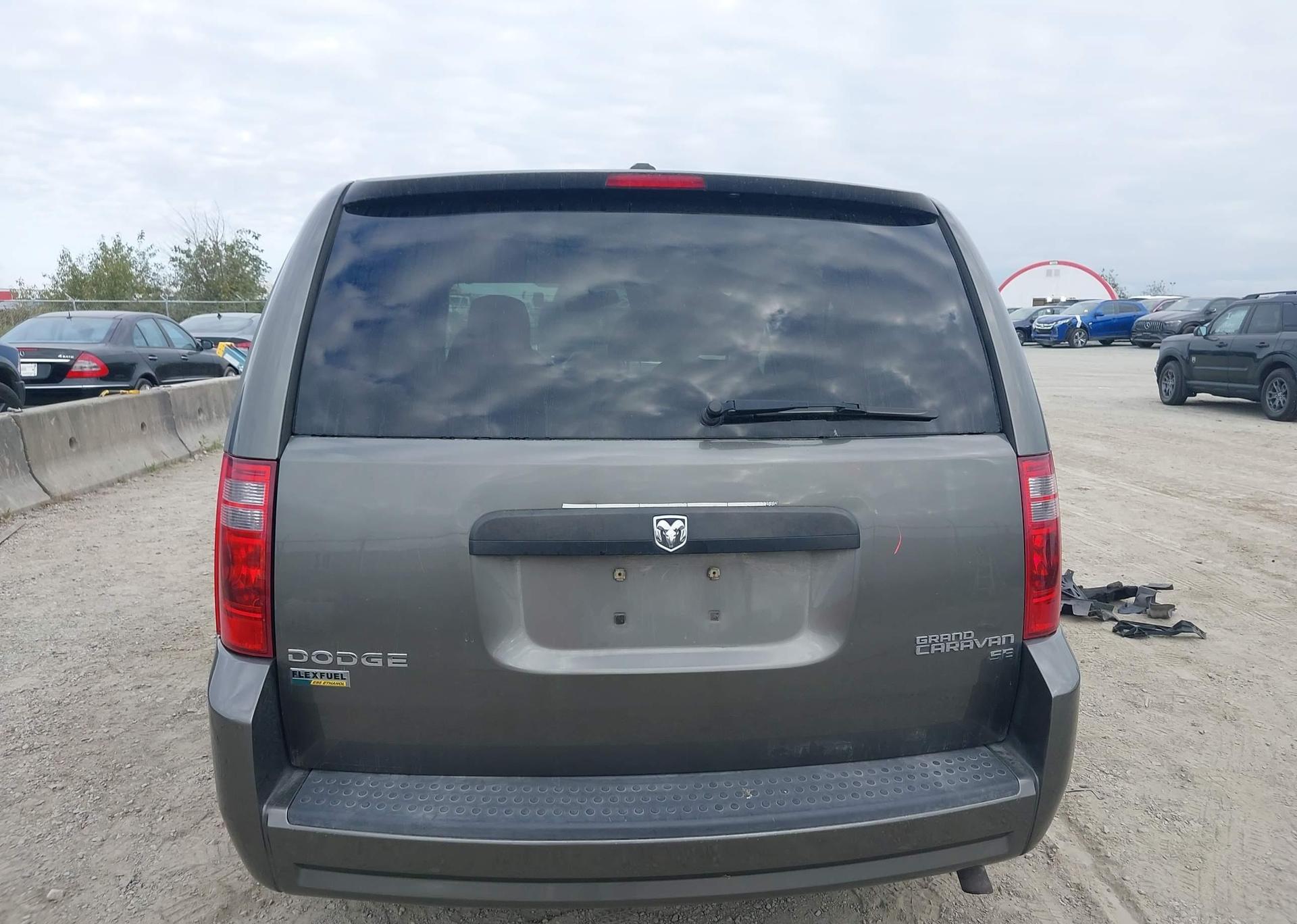 2010 DODGE GRAND CARAVAN SE