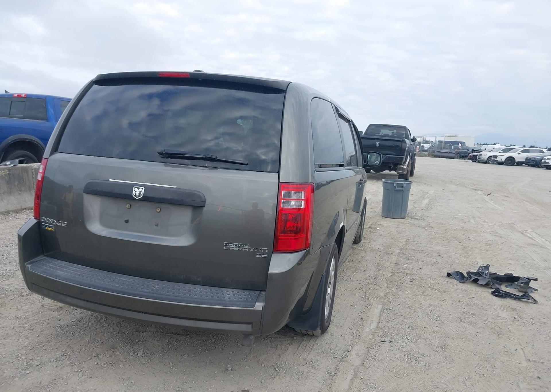 2010 DODGE GRAND CARAVAN SE