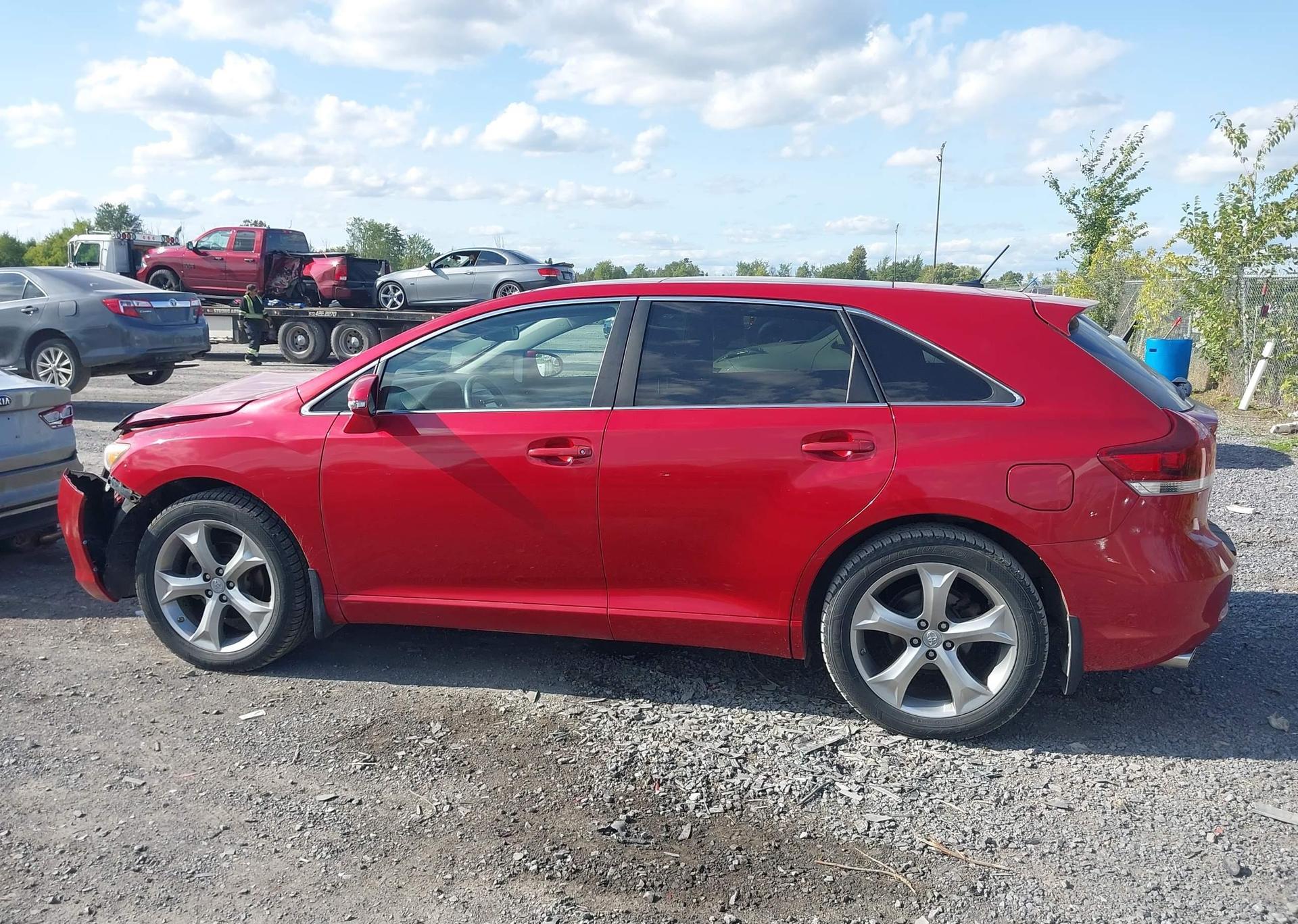 2015 TOYOTA VENZA LE