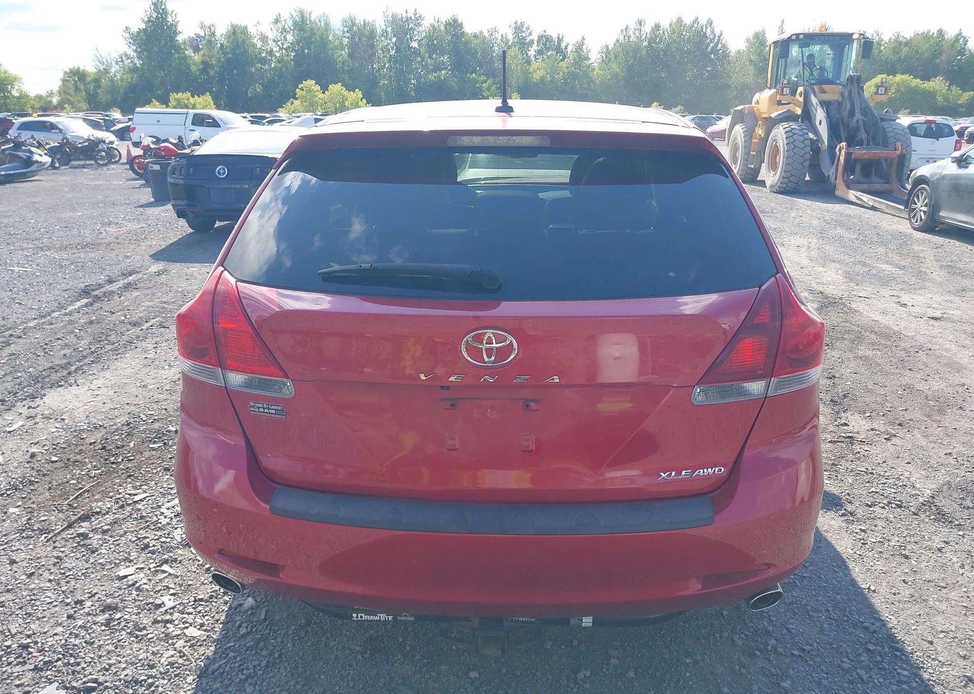 2015 TOYOTA VENZA LE