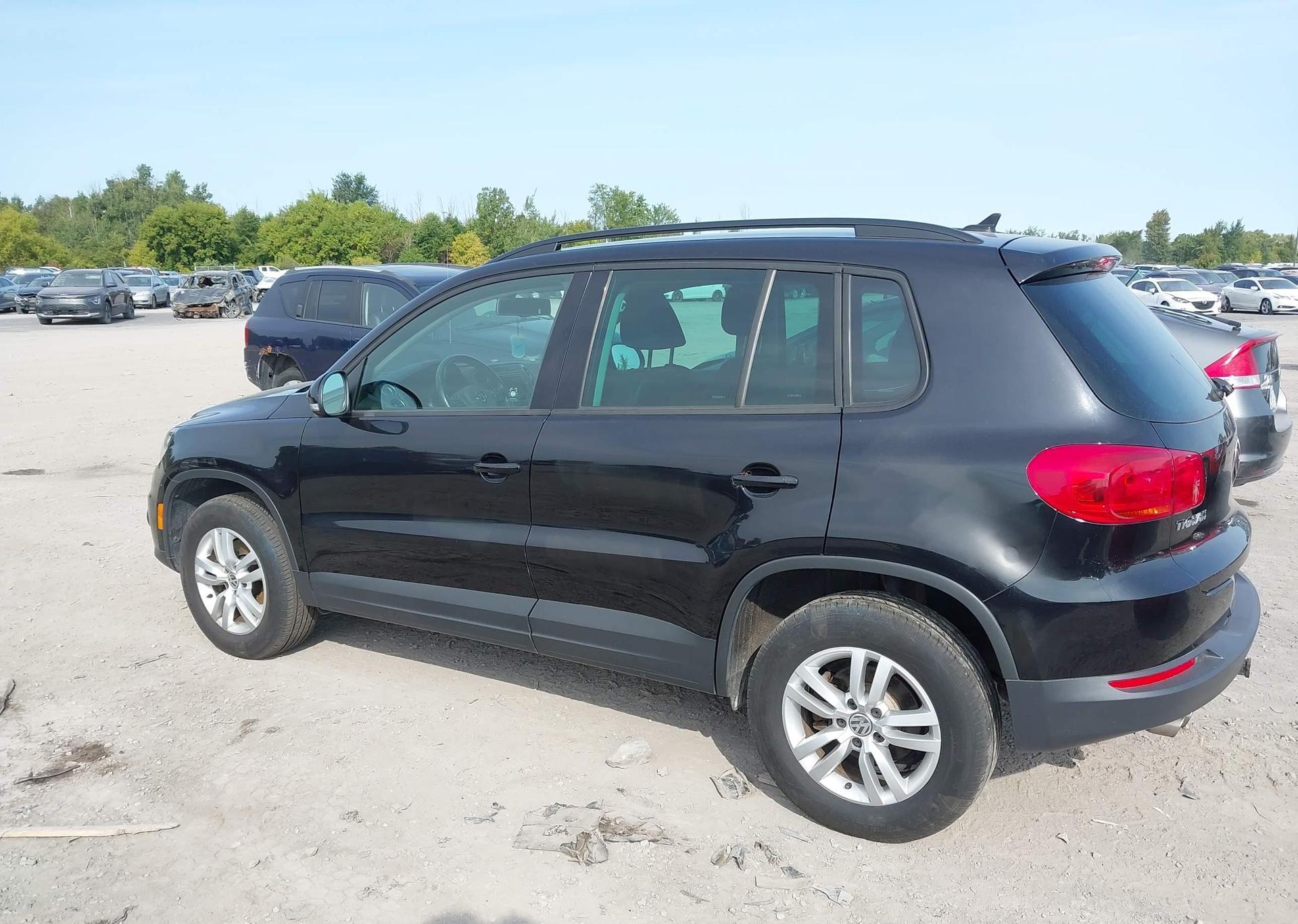 2016 VOLKSWAGEN TIGUAN TRENDLINE