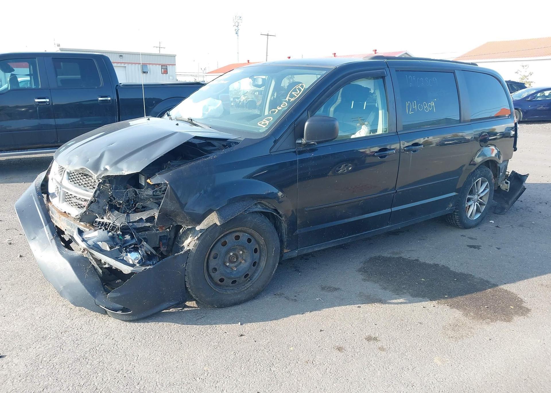 2013 DODGE GRAND CARAVAN SE