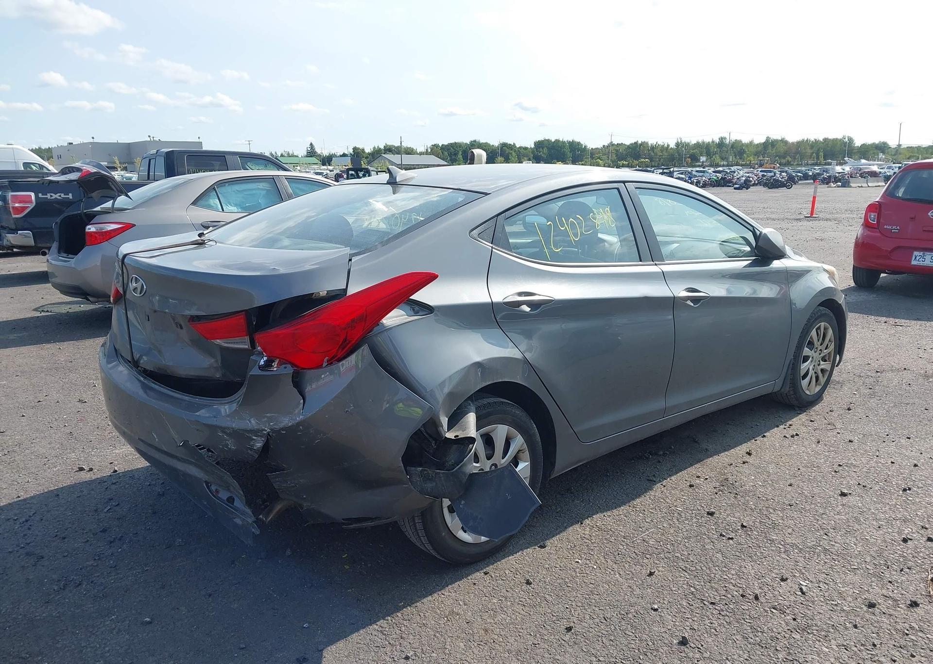 2013 HYUNDAI ELANTRA GLS