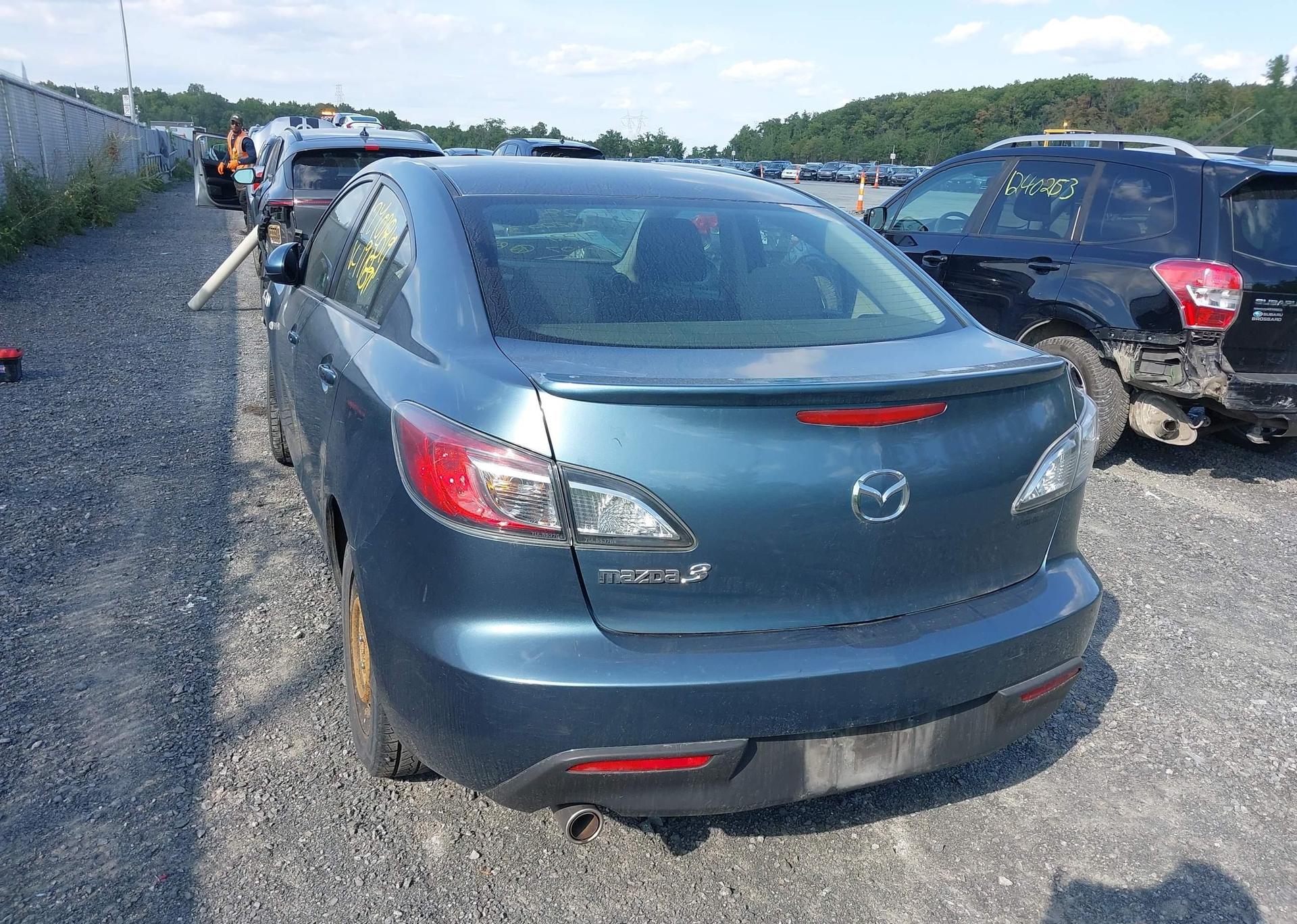 2010 MAZDA 3 I