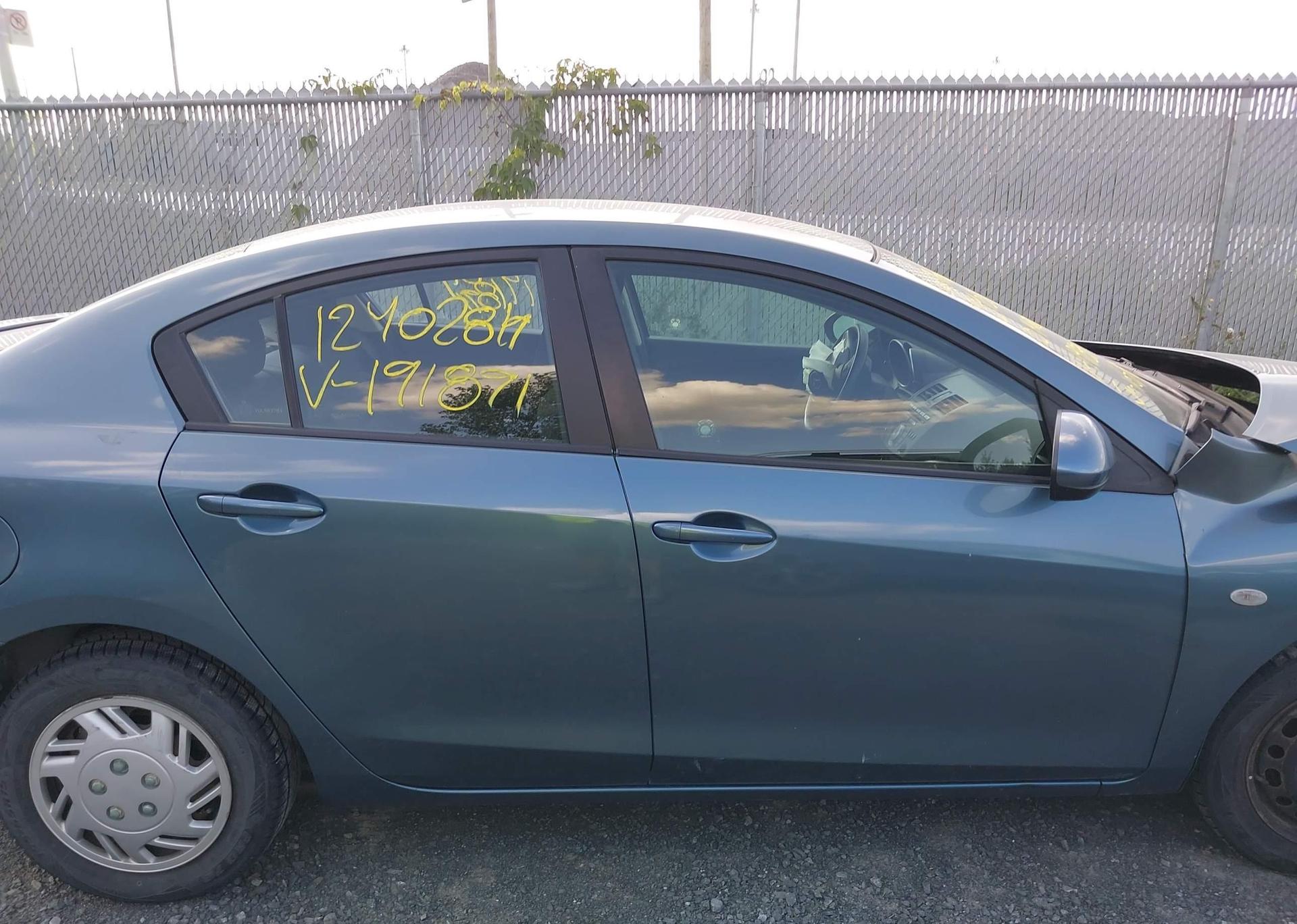 2010 MAZDA 3 I