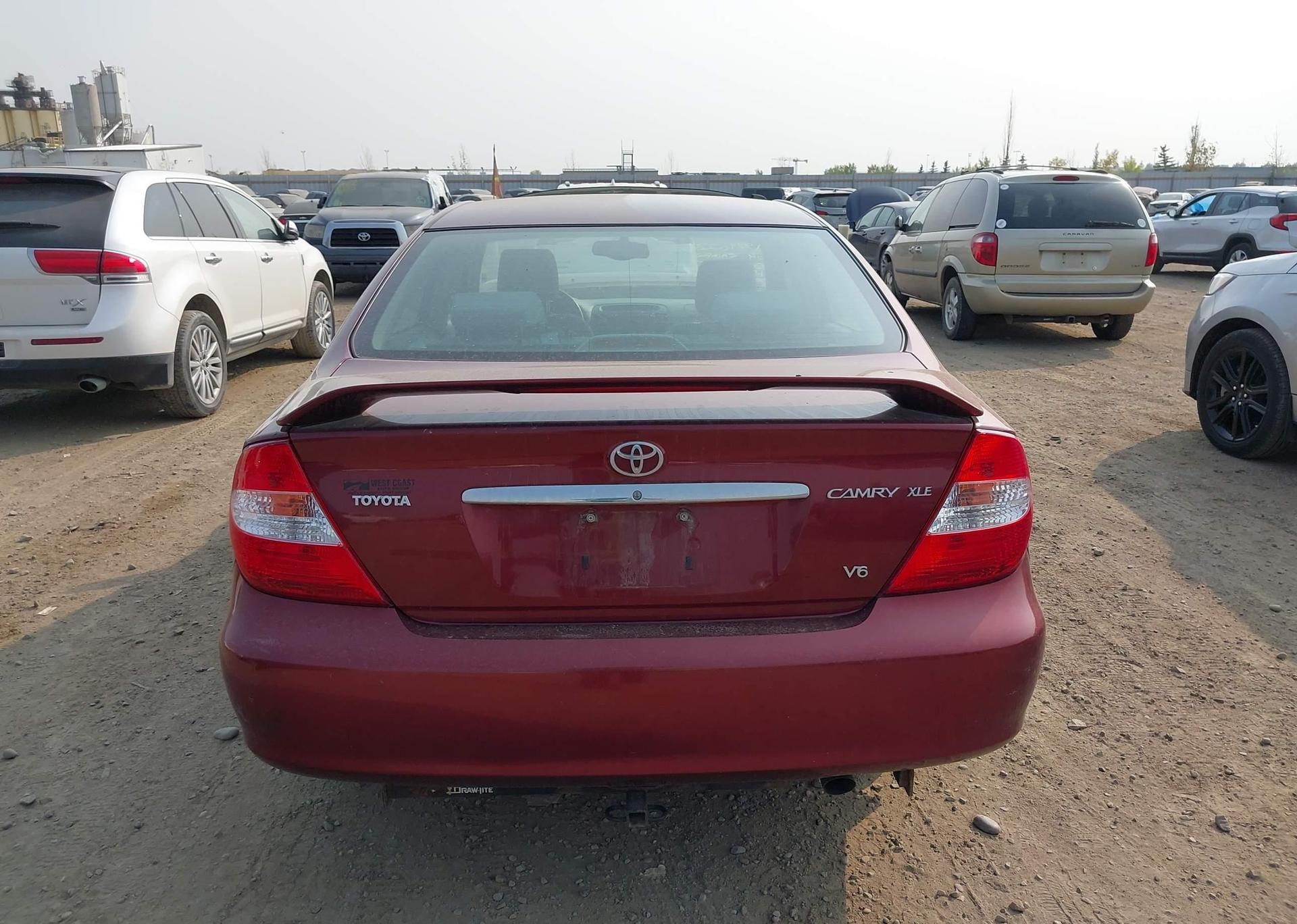 2004 TOYOTA CAMRY LE