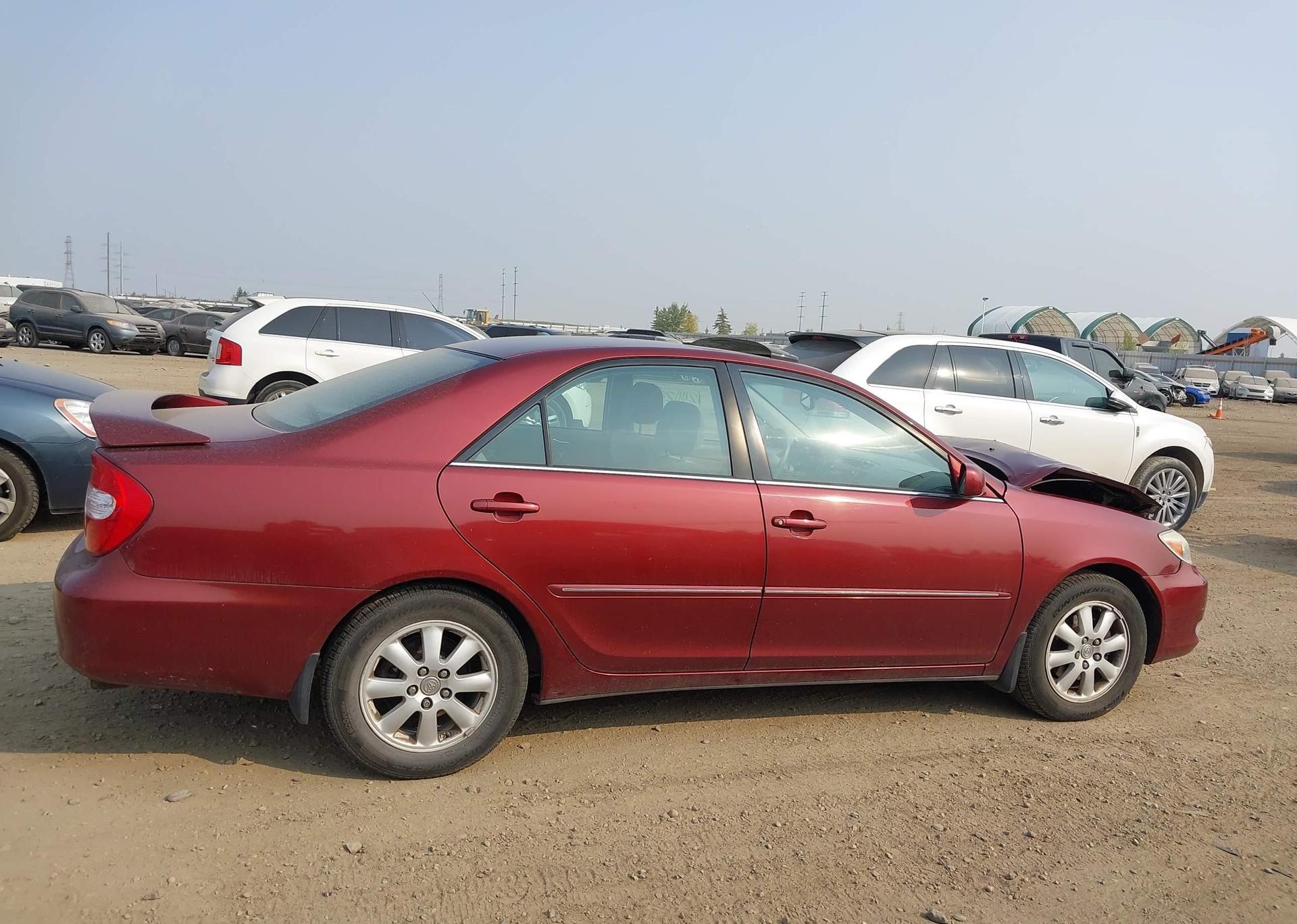 2004 TOYOTA CAMRY LE