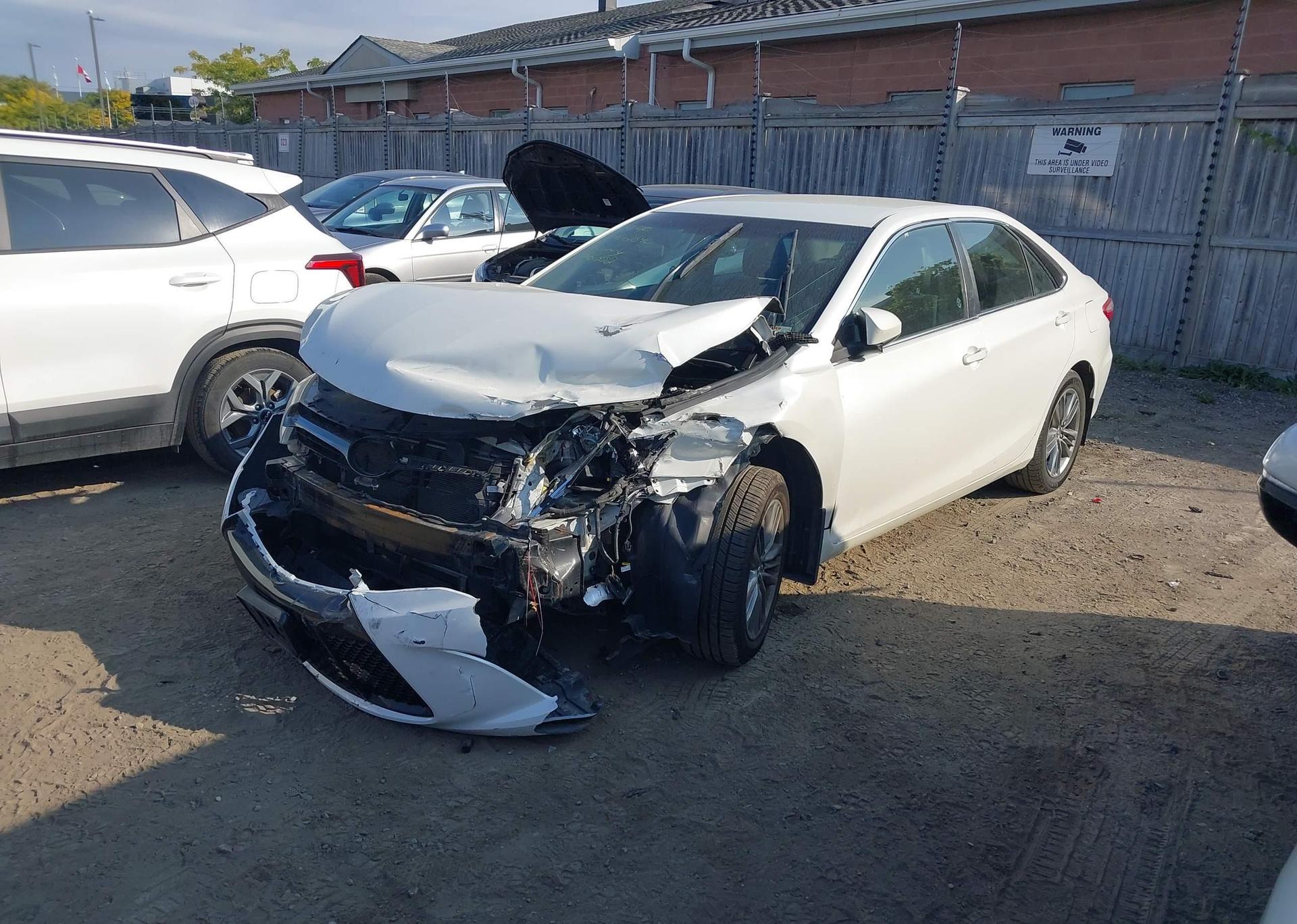 2015 TOYOTA CAMRY SE