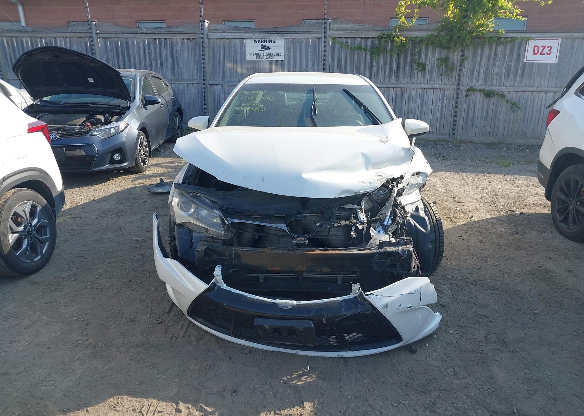 2015 TOYOTA CAMRY SE