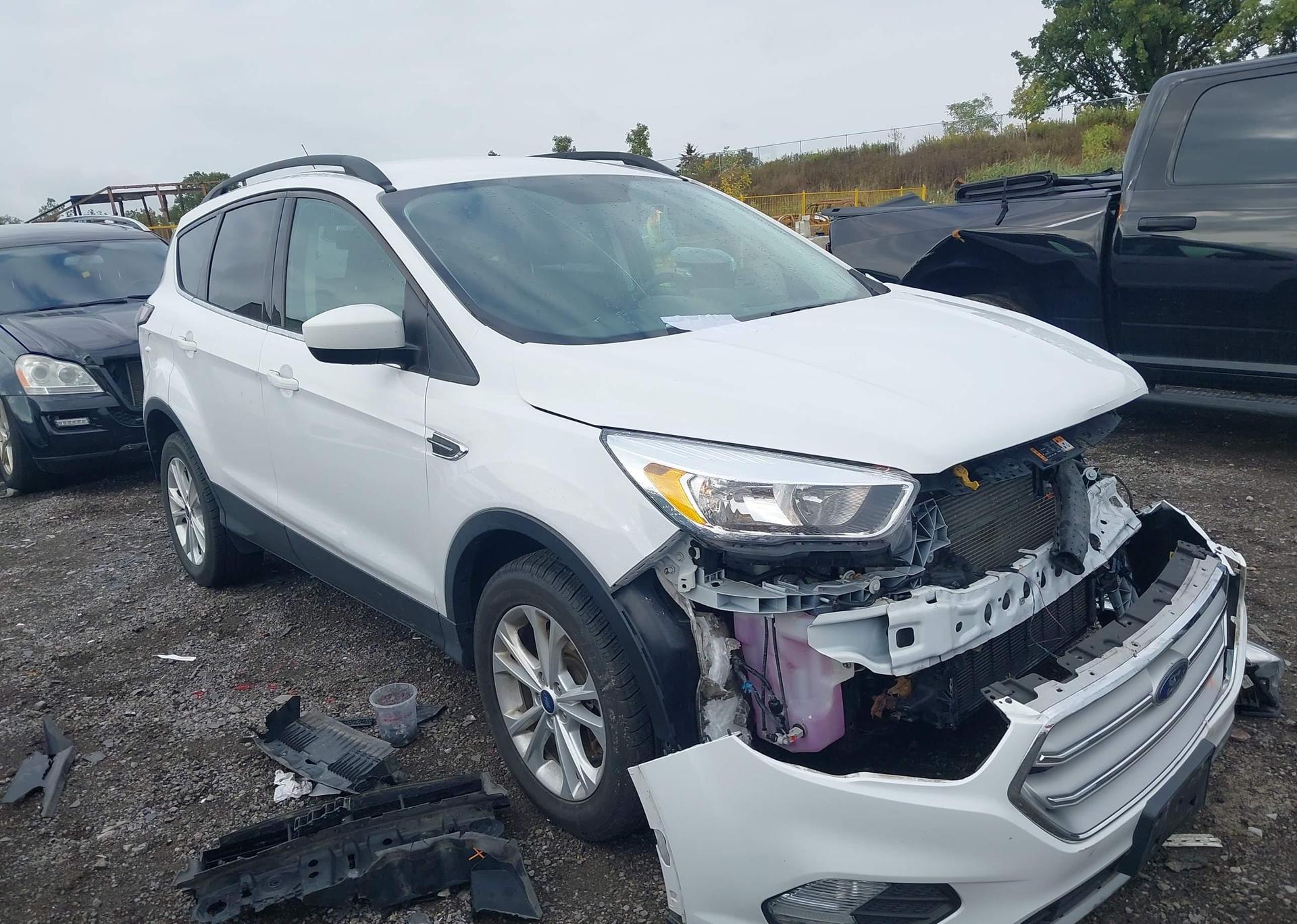 2018 FORD ESCAPE SE