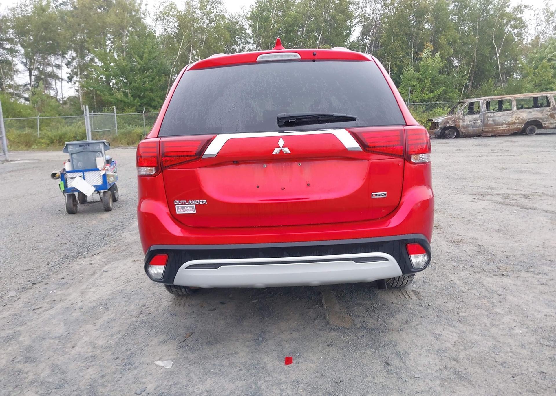 2020 MITSUBISHI OUTLANDER ES