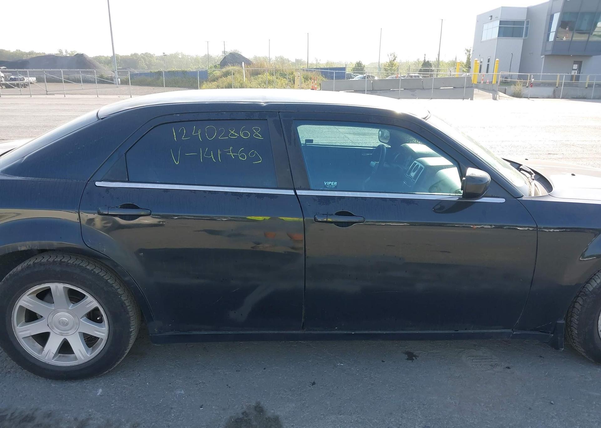 2005 CHRYSLER 300C